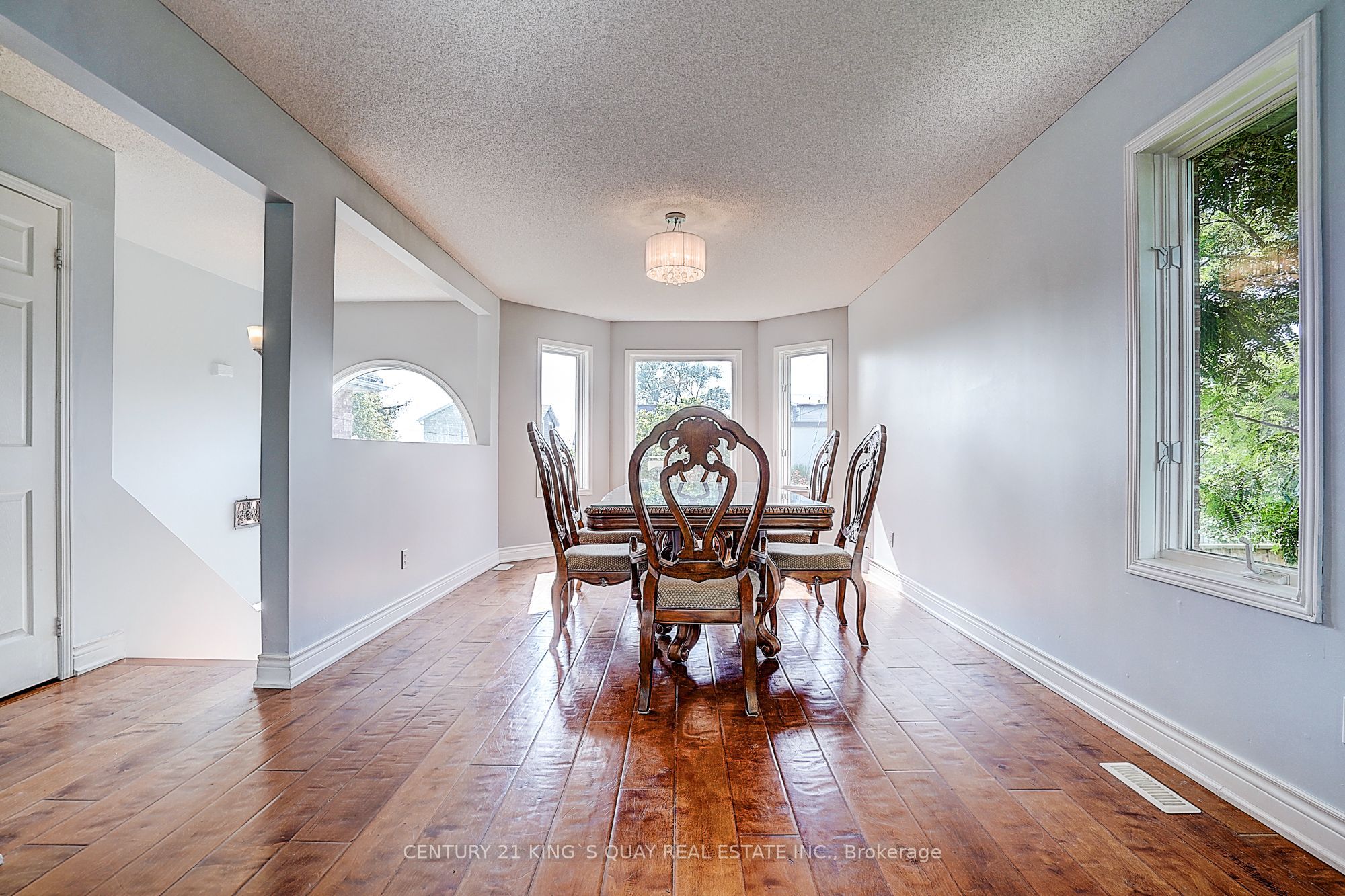 27 Windy Shore Drive Property Photo 13