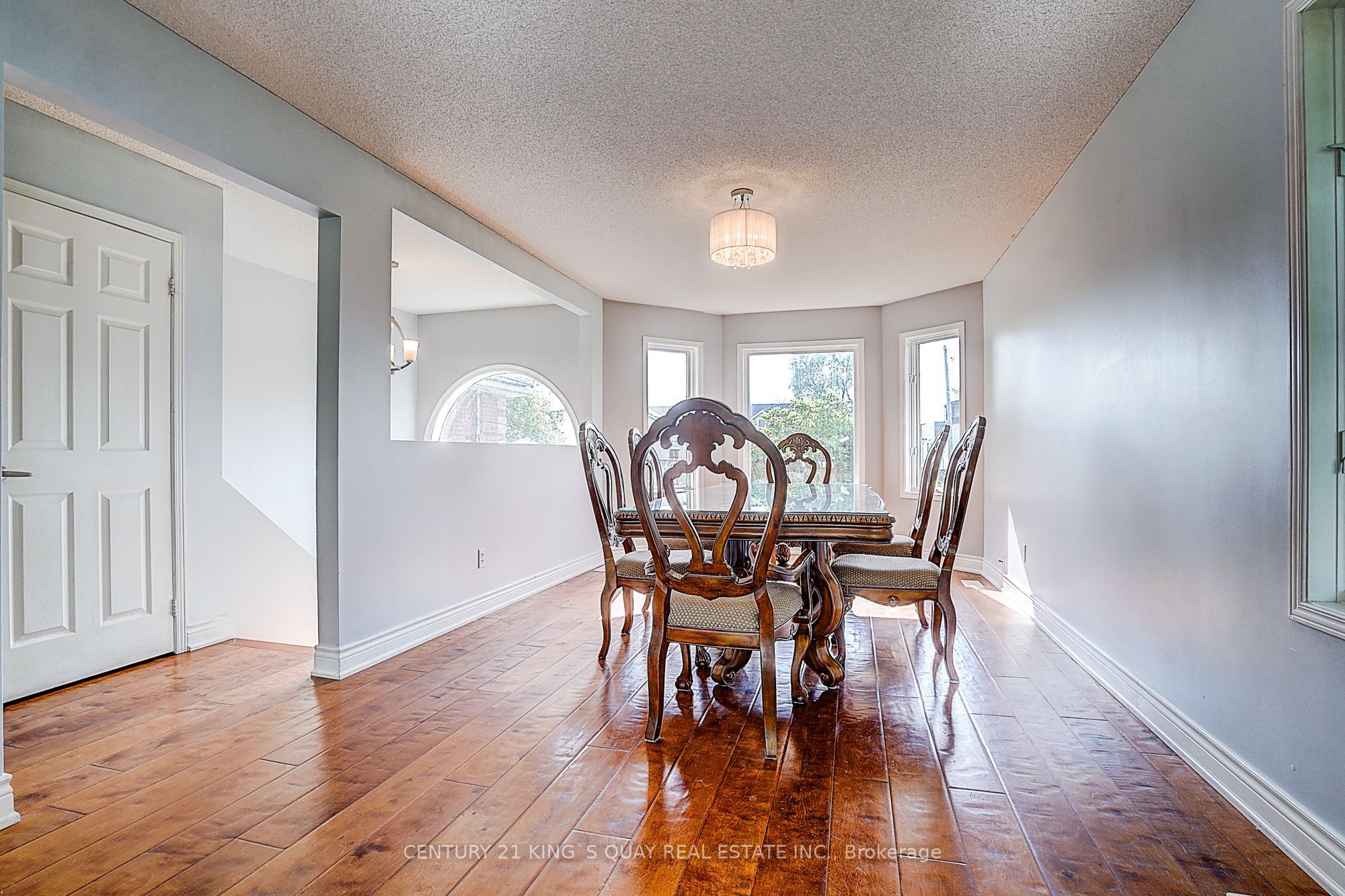 27 Windy Shore Drive Property Photo 14