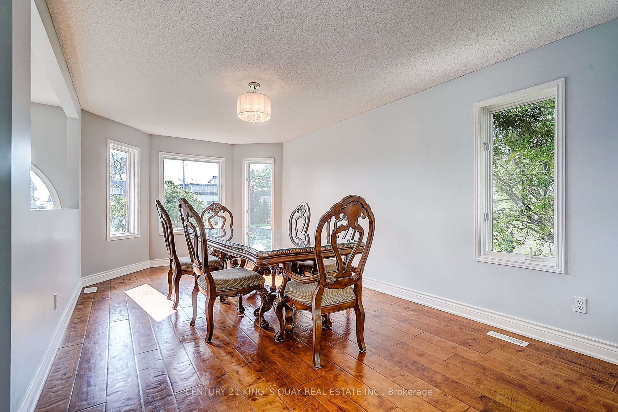 27 Windy Shore Drive Property Photo 15