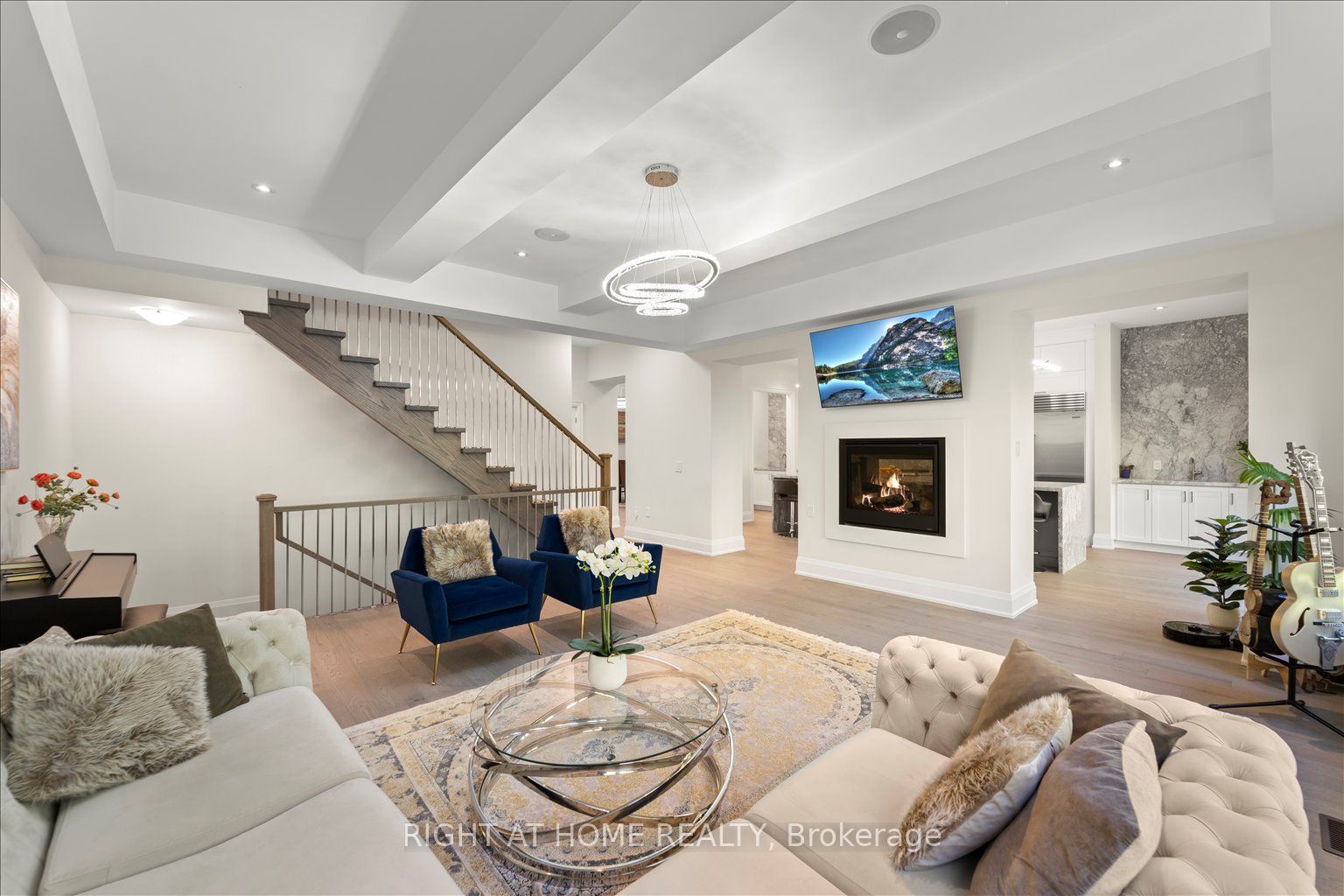 121 Milky Way Drive Property Photo 14