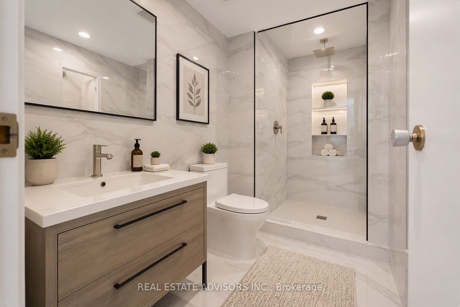 233 East Street Property Photo 12