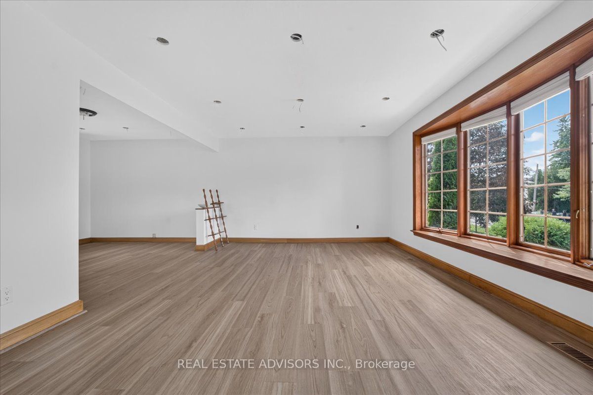 233 East Street Property Photo 16