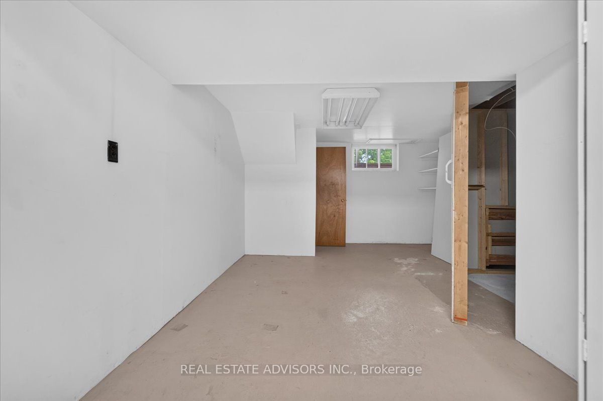 233 East Street Property Photo 25