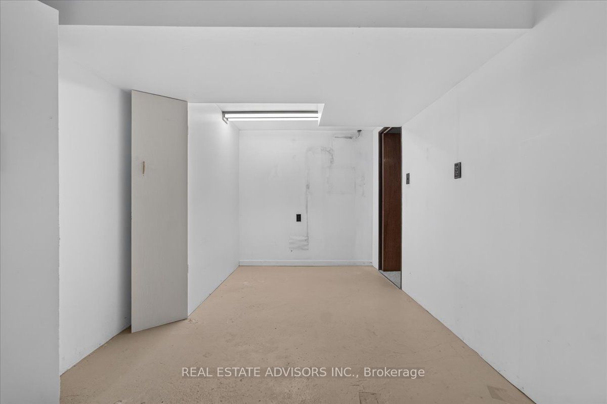 233 East Street Property Photo 26