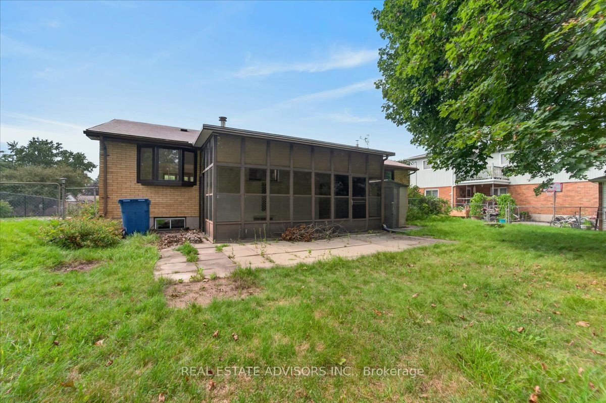 233 East Street Property Photo 32