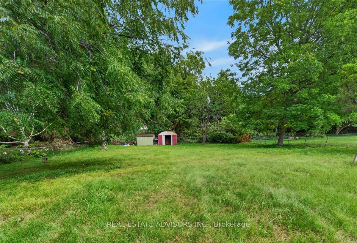 233 East Street Property Photo 34