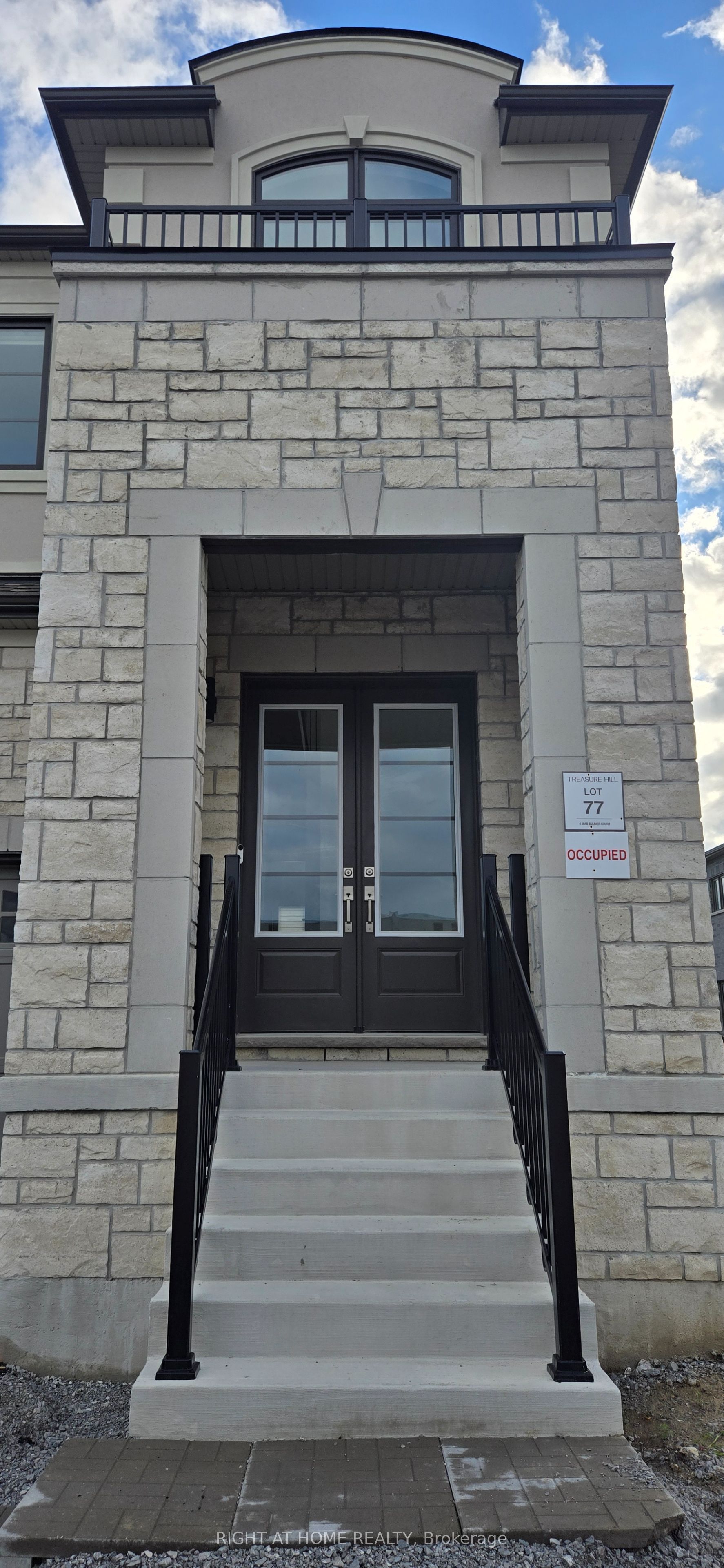 4 Max Bulmer Court Property Photo 3