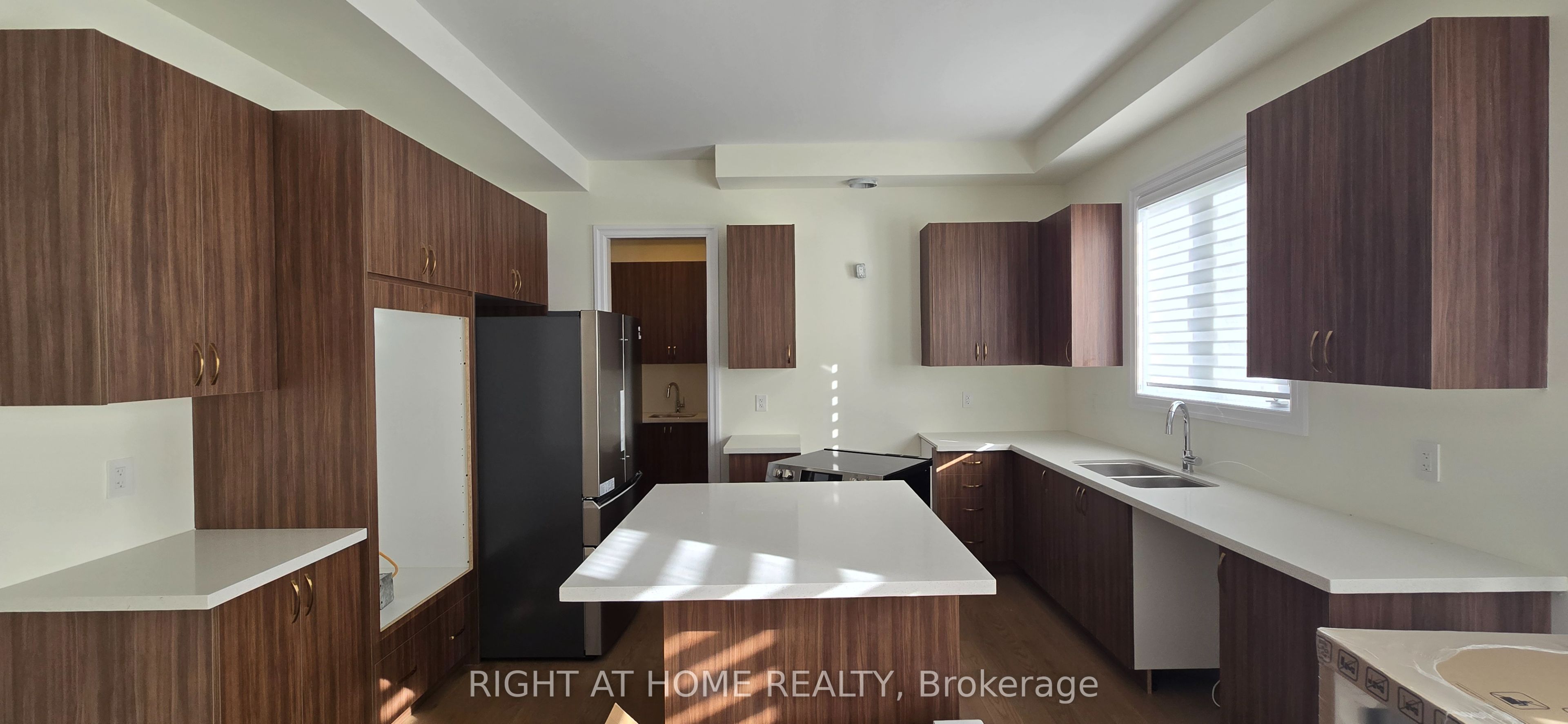 4 Max Bulmer Court Property Photo 6