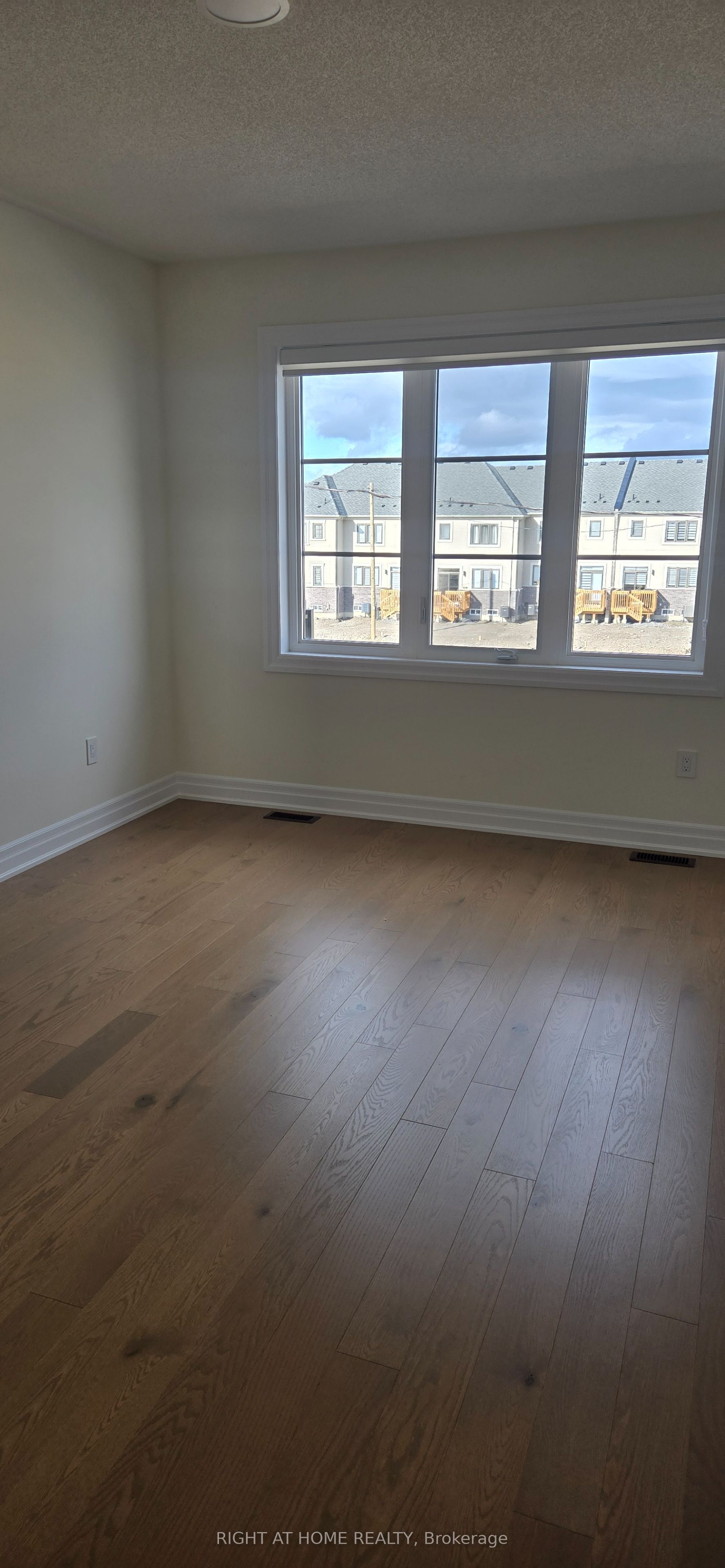 4 Max Bulmer Court Property Photo 19