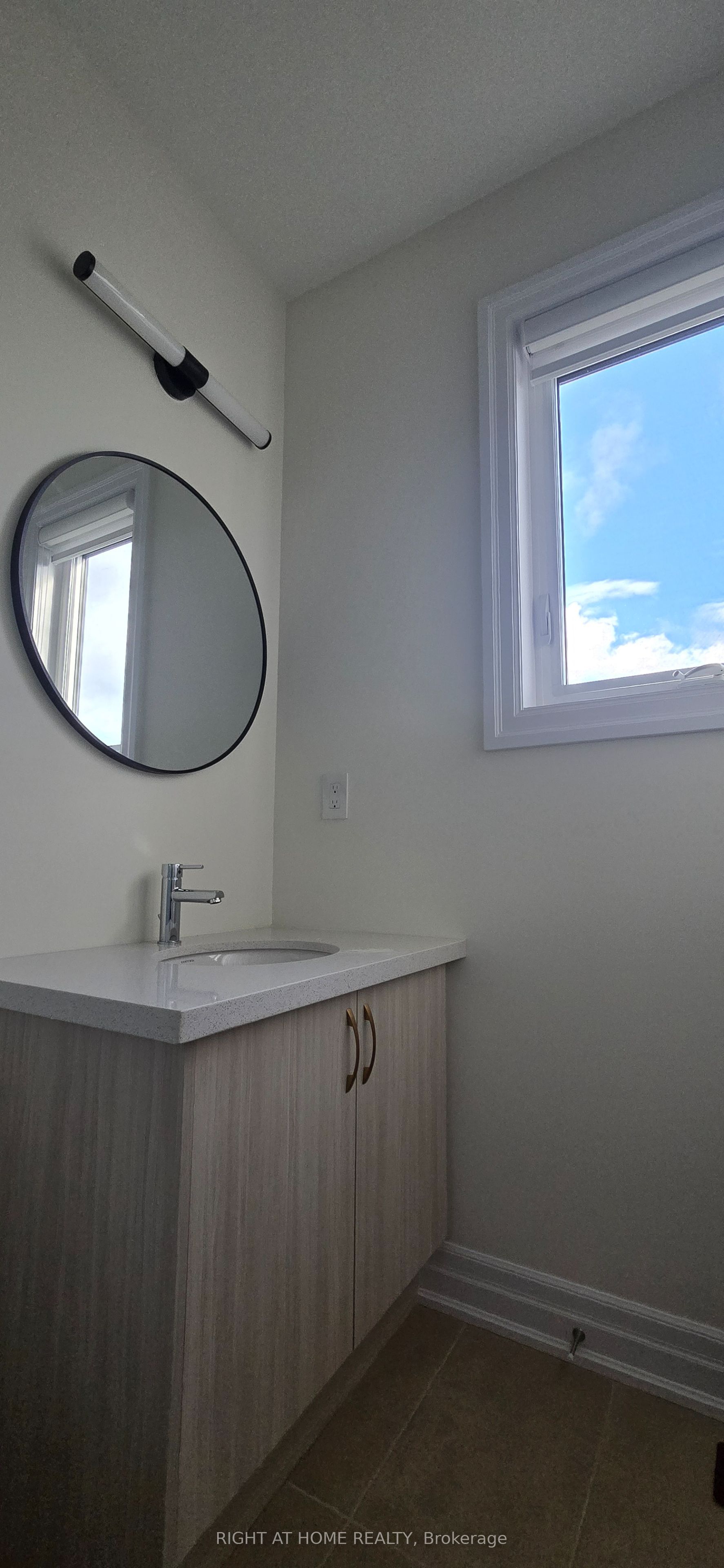 4 Max Bulmer Court Property Photo 20