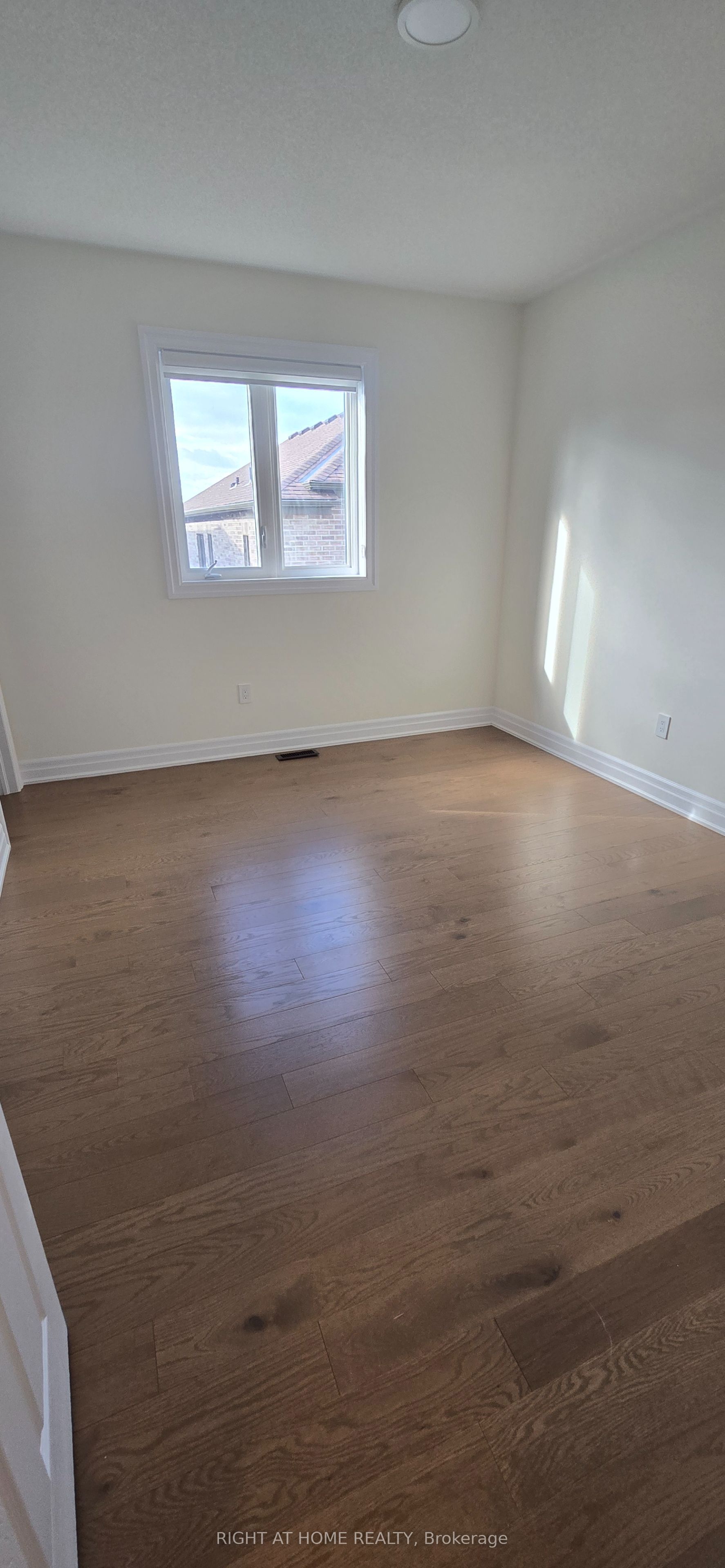 4 Max Bulmer Court Property Photo 21