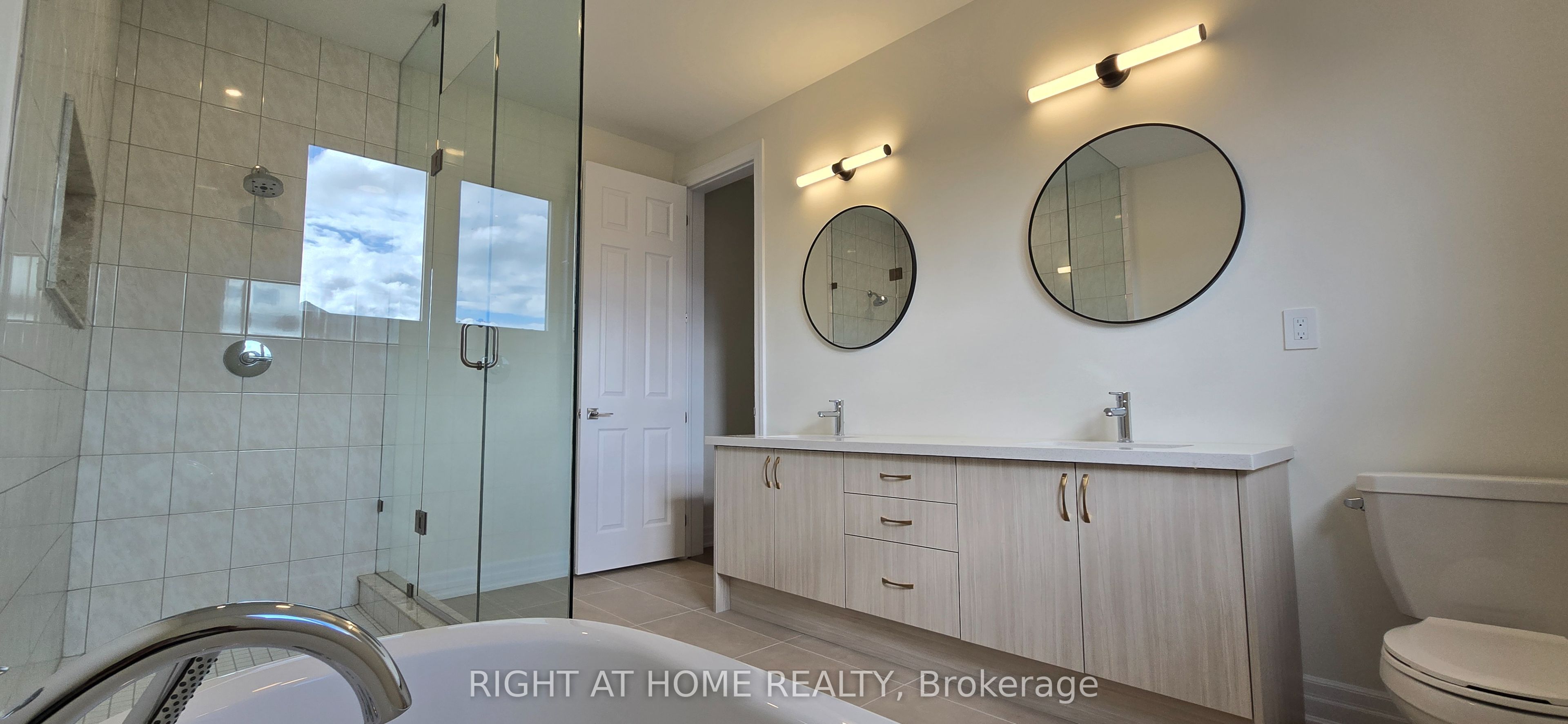 4 Max Bulmer Court Property Photo 23