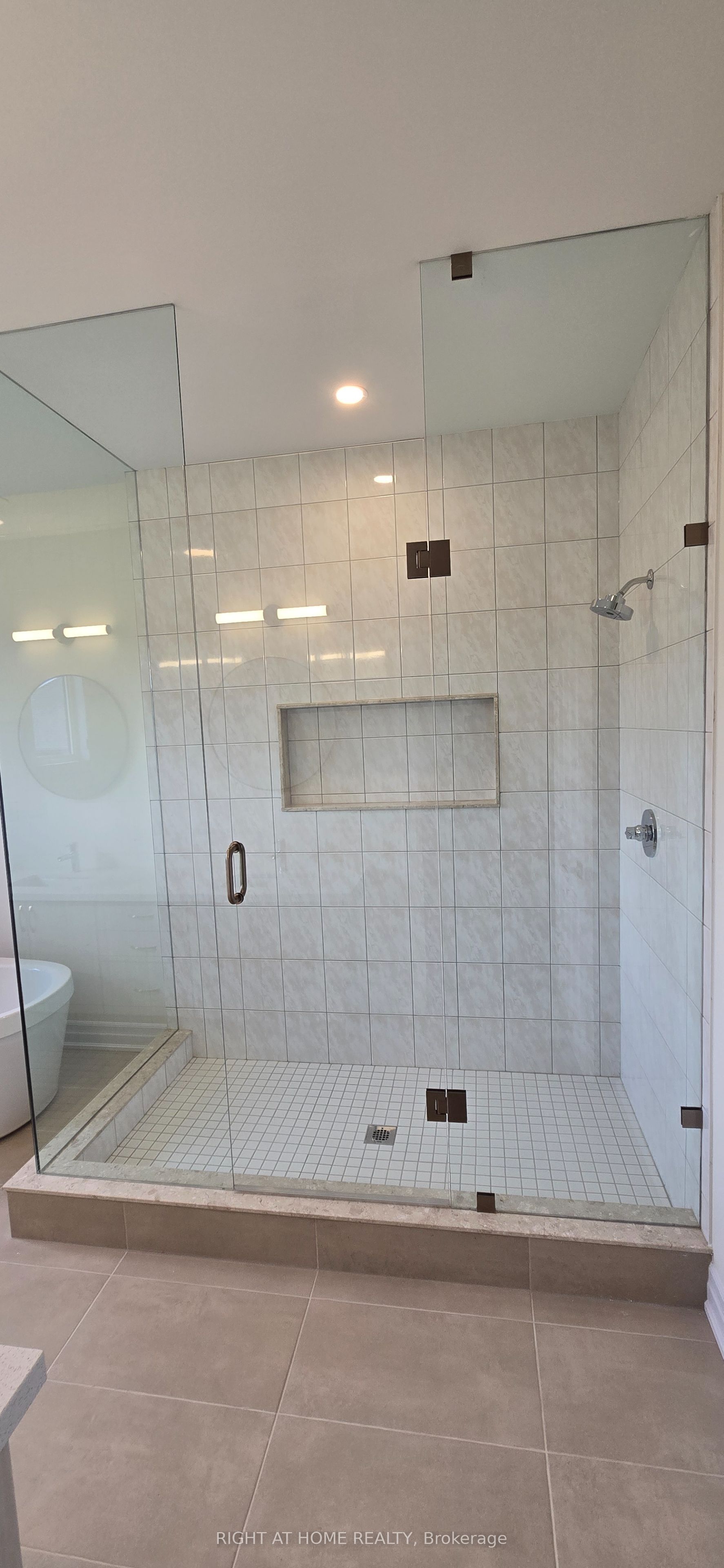 4 Max Bulmer Court Property Photo 26
