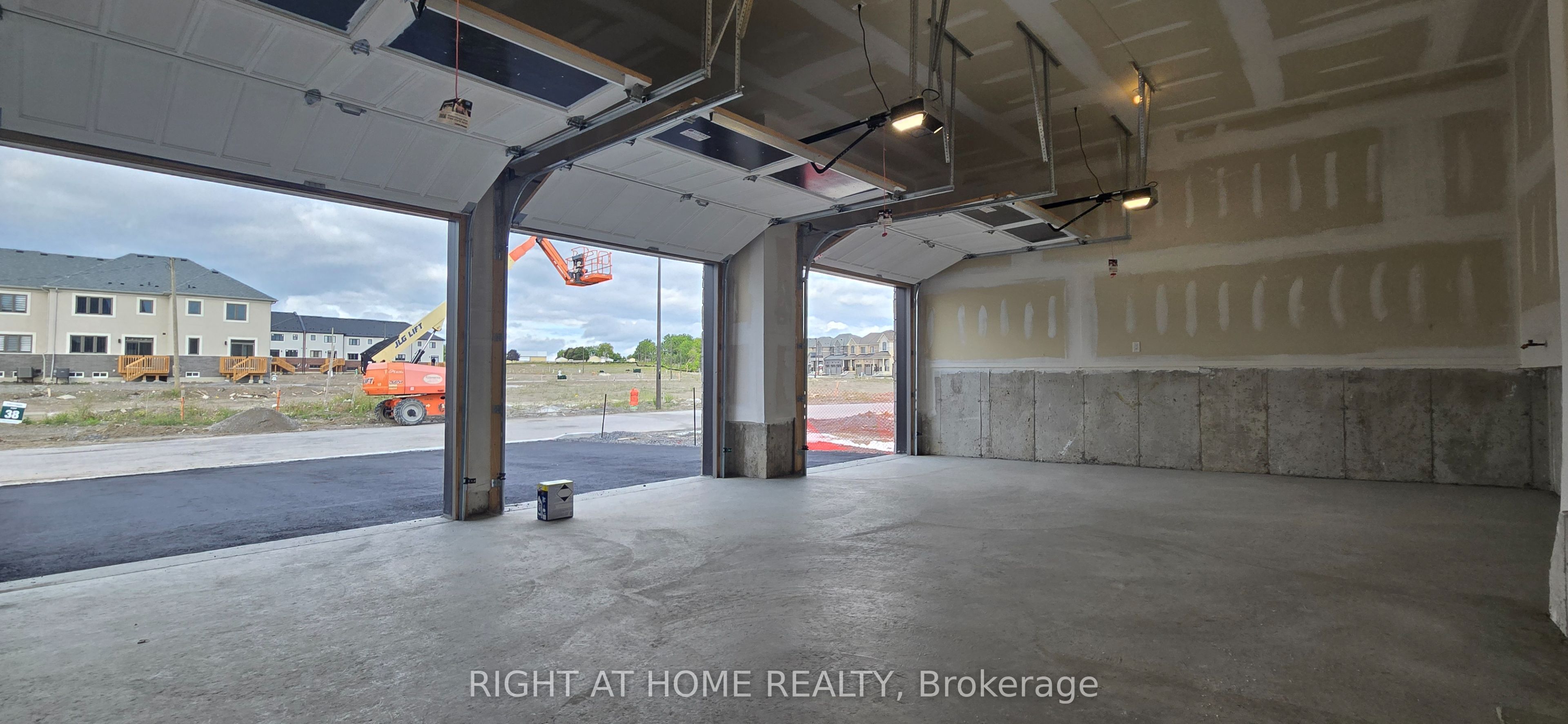 4 Max Bulmer Court Property Photo 32
