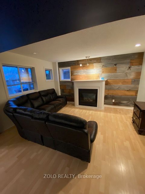 24 Coburn Crescent Property Photo 4