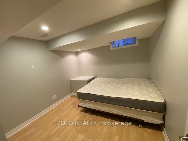 24 Coburn Crescent Property Photo 8