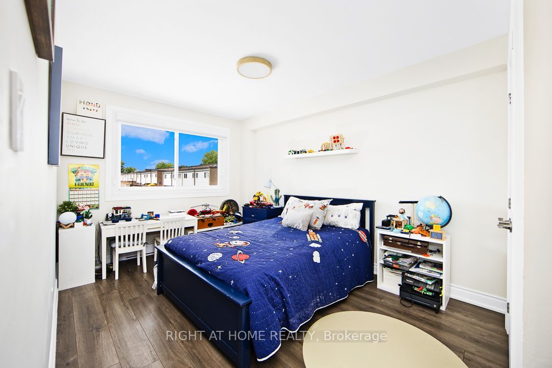 269 Milestone Crescent Property Photo 16