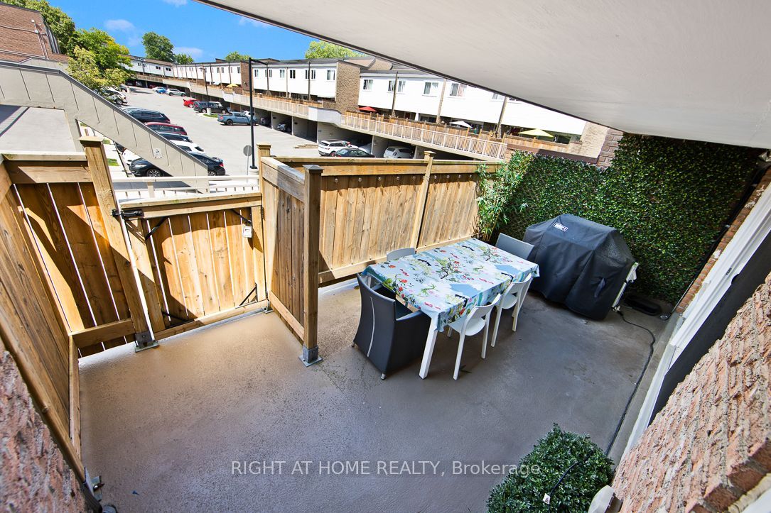 269 Milestone Crescent Property Photo 22