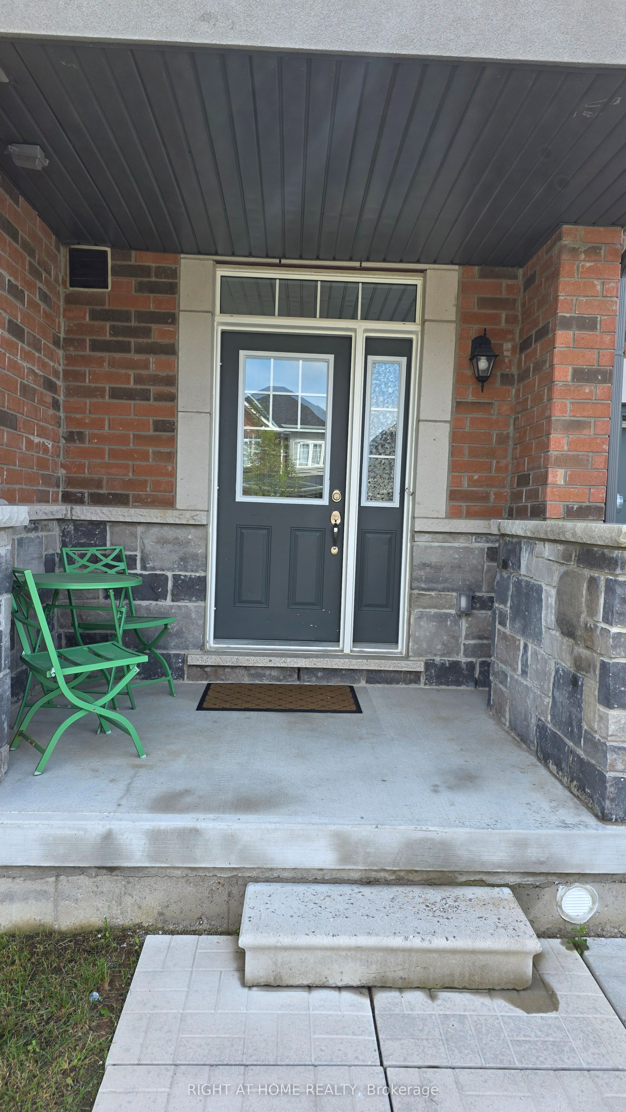 2257 Grainger Loop Property Photo 1