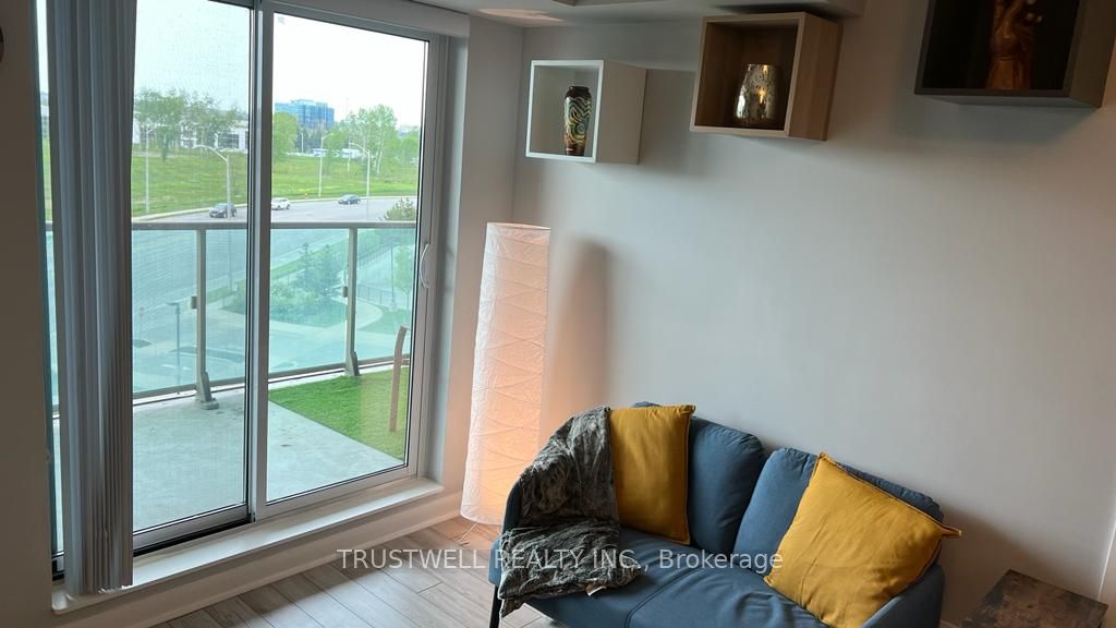 75 Norman Bethune Avenue 520 Property Photo 6
