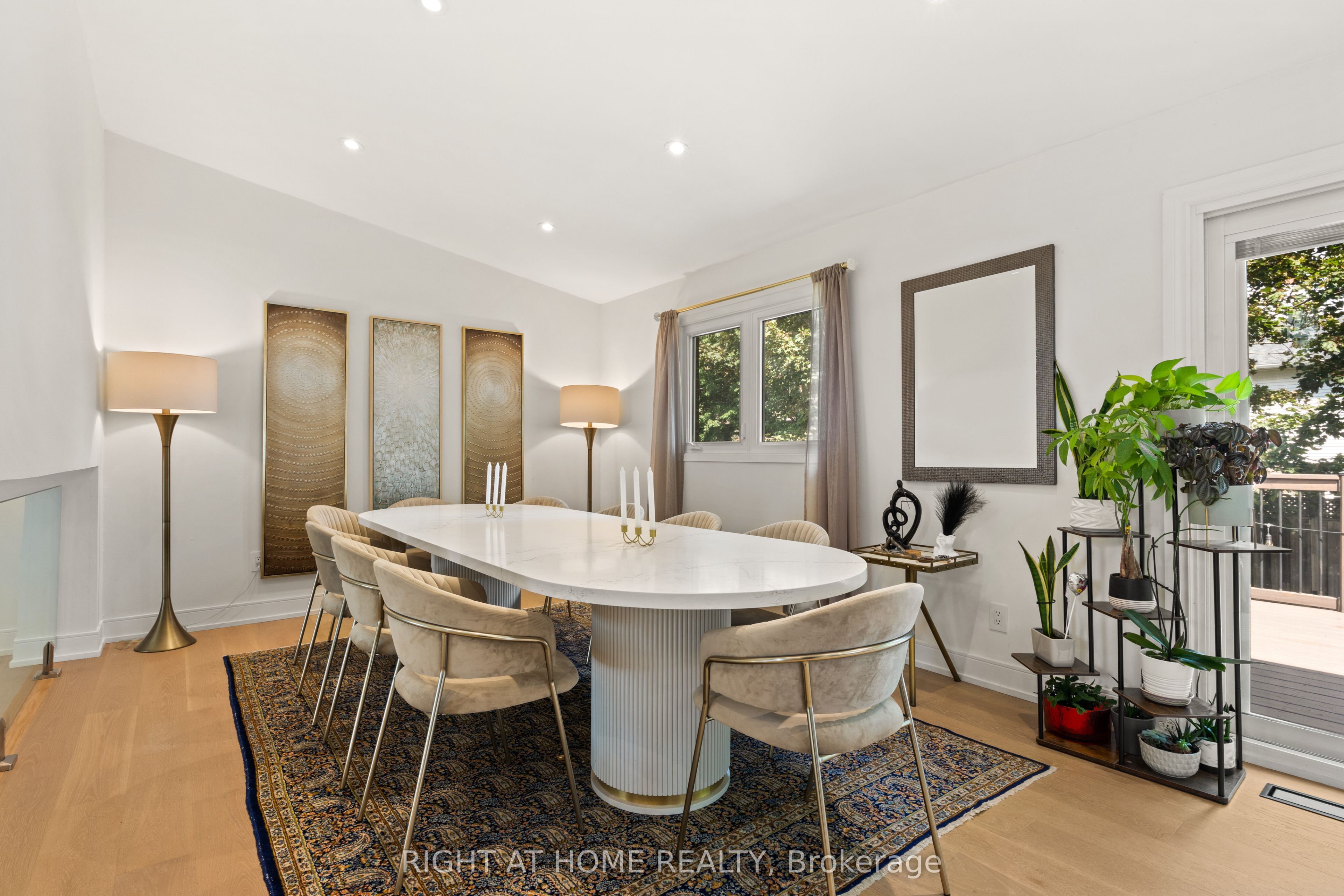 262 Yorkshire Drive Property Photo 15