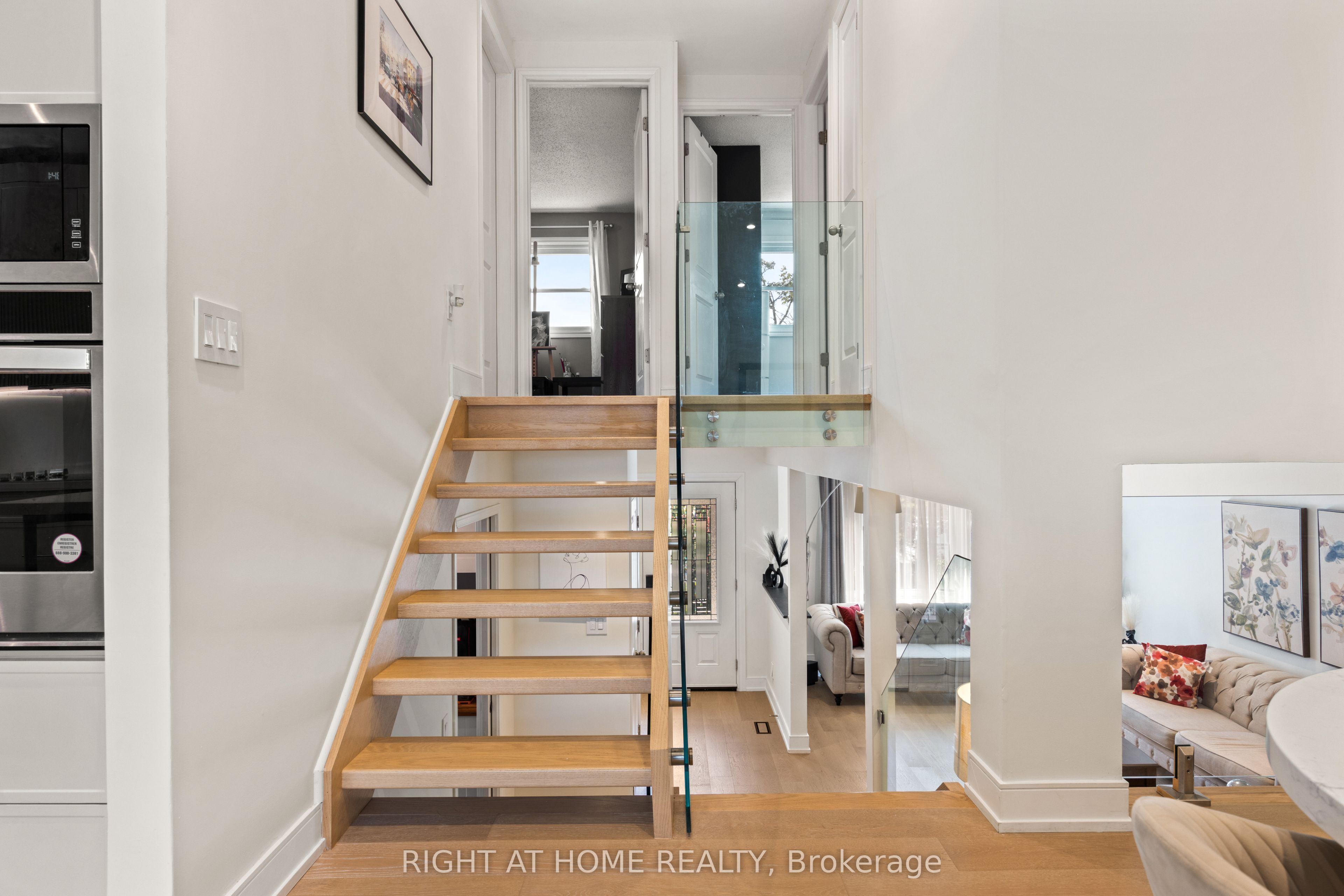 262 Yorkshire Drive Property Photo 16