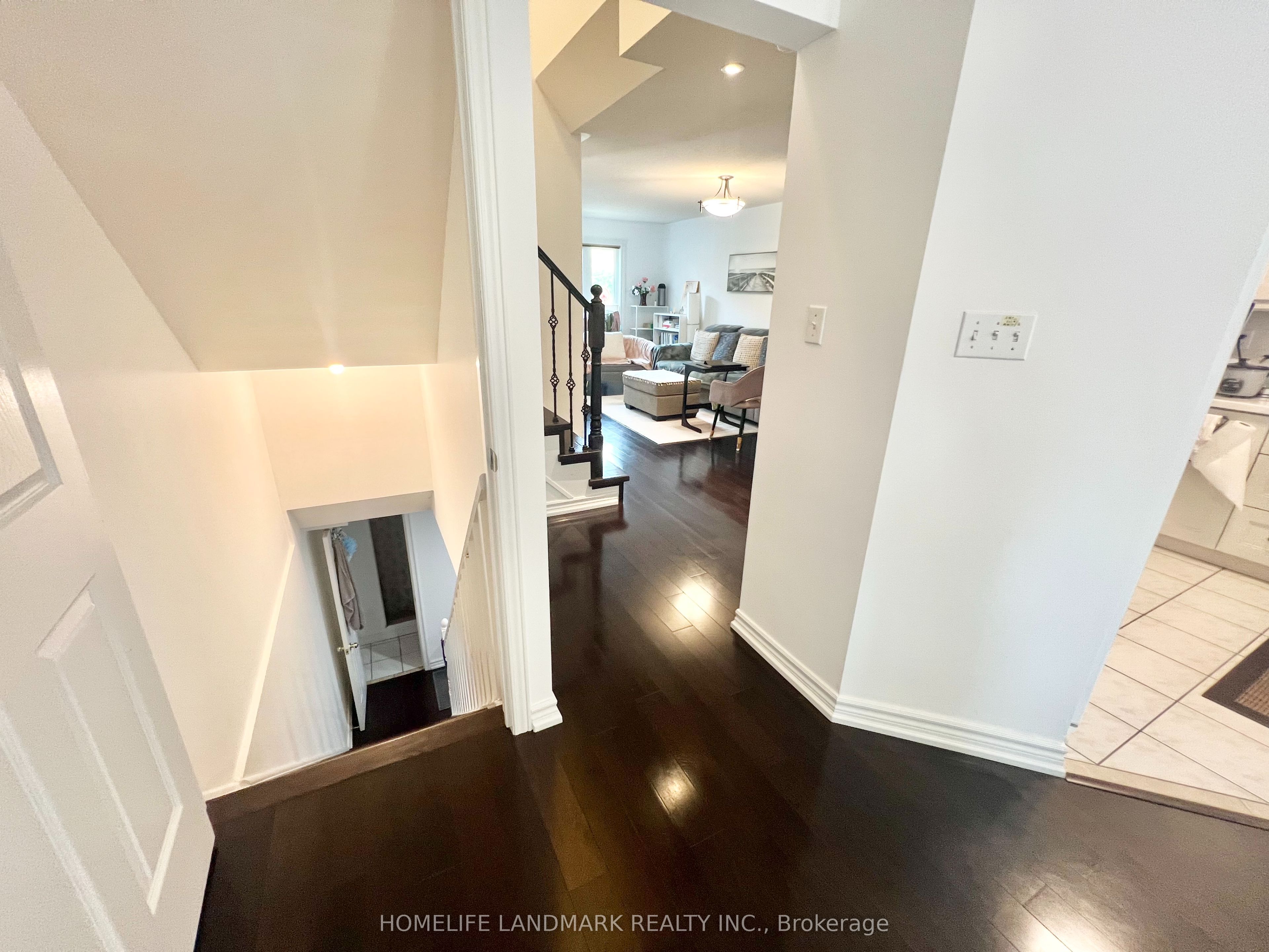 8 Baffin Court Property Photo 5