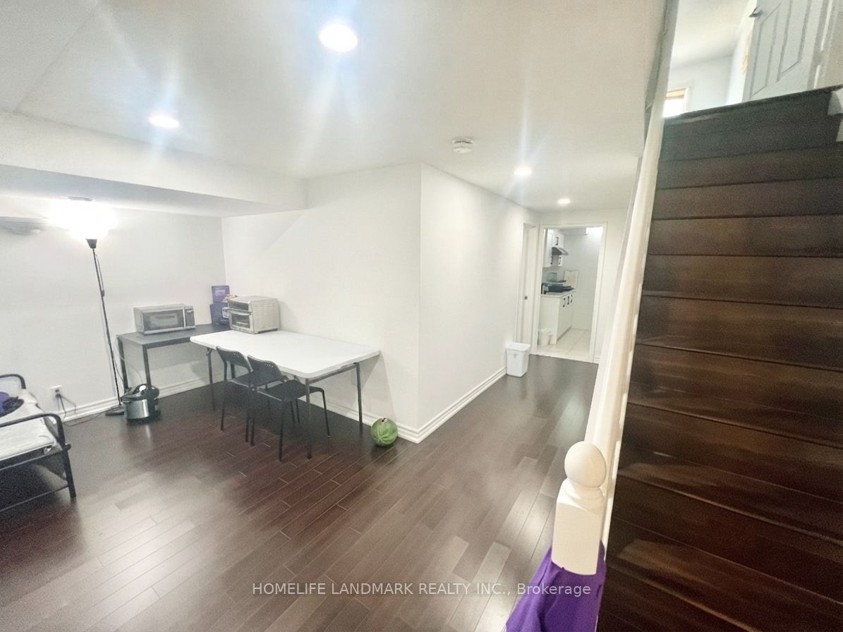 8 Baffin Court Property Photo 6