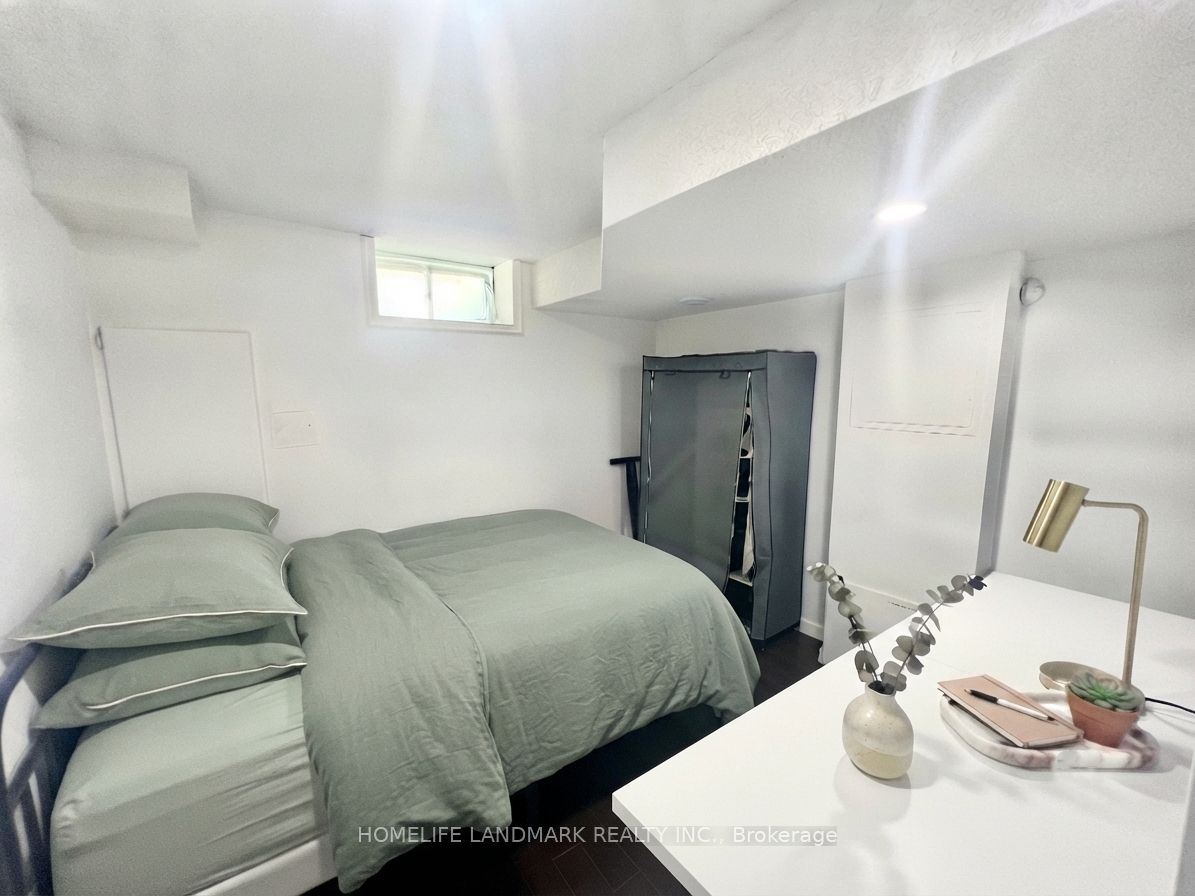 8 Baffin Court Property Photo 7