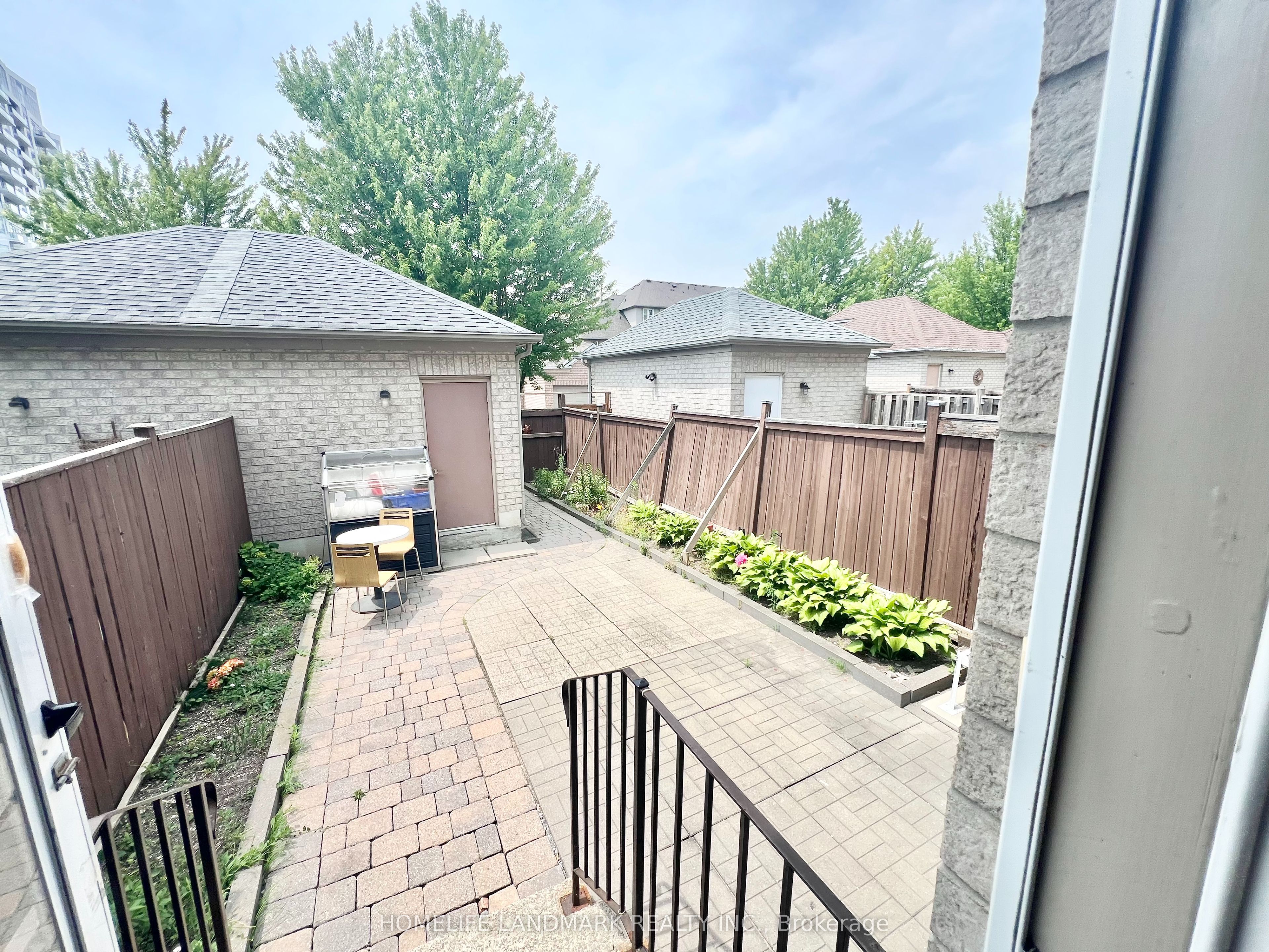 8 Baffin Court Property Photo 13