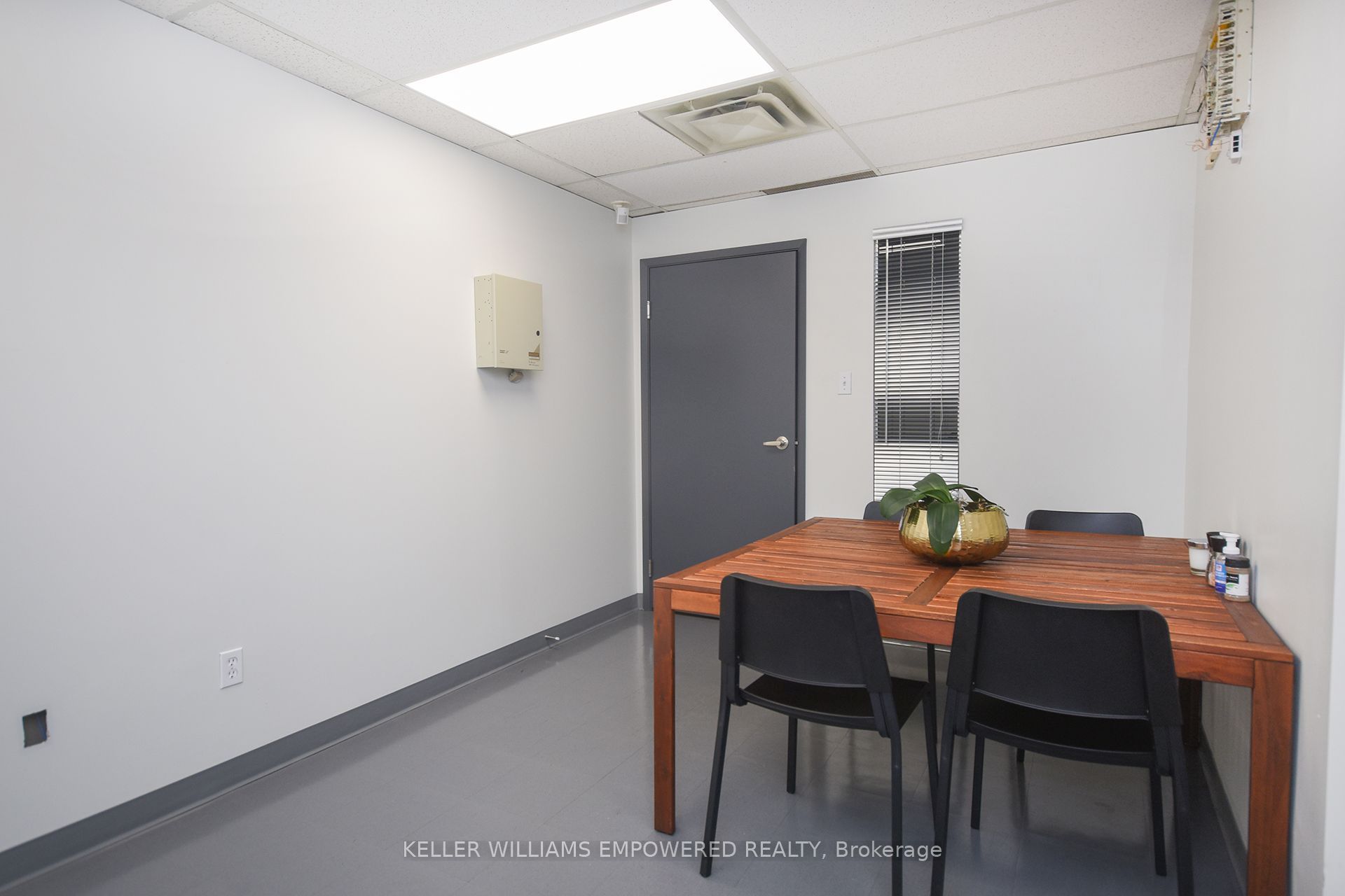 60 Granton Drive 101 C Property Photo 14