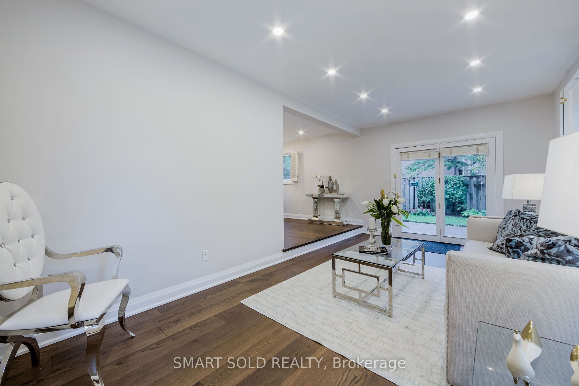 1 Tiffany Gate Property Photo 6