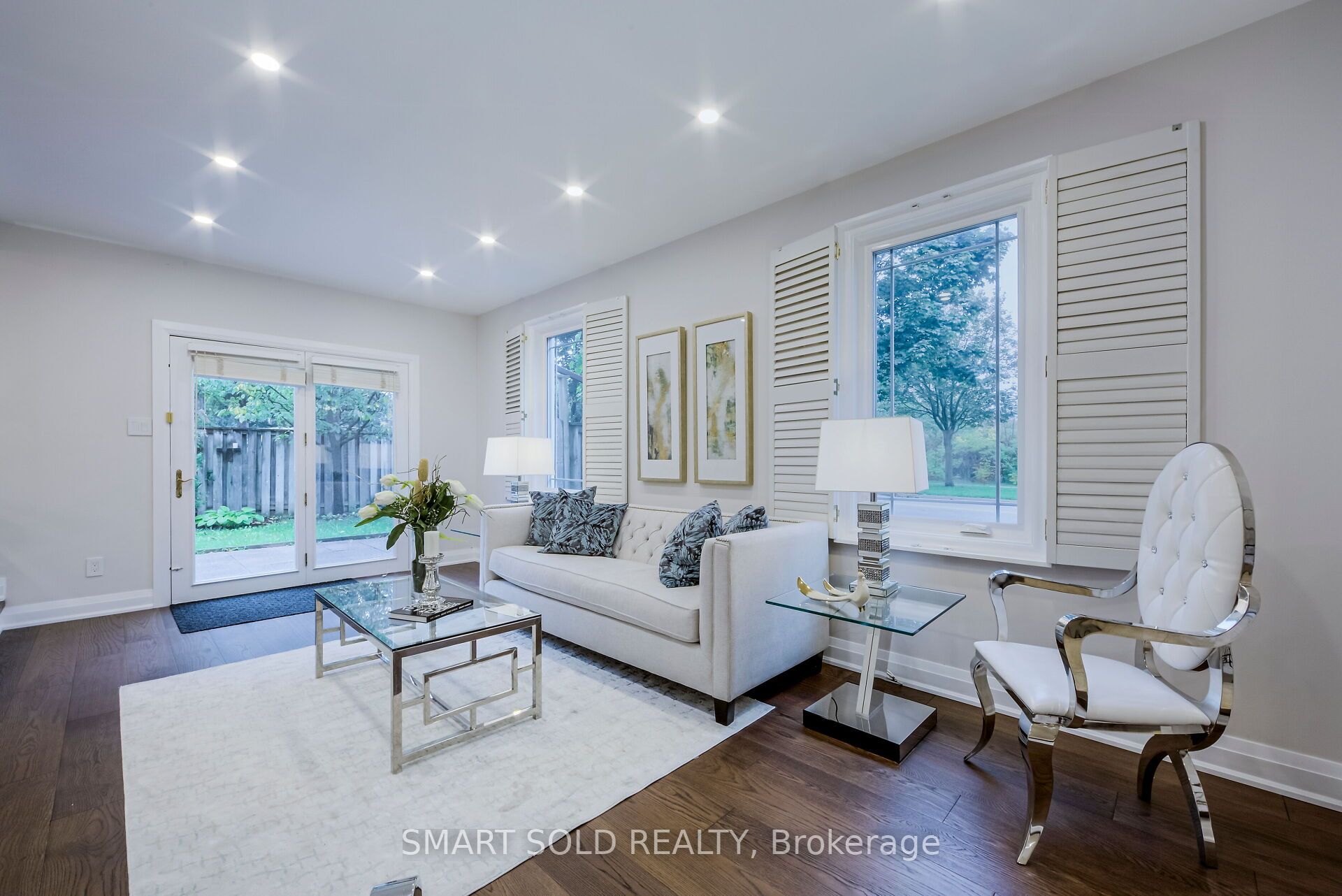 1 Tiffany Gate Property Photo 7