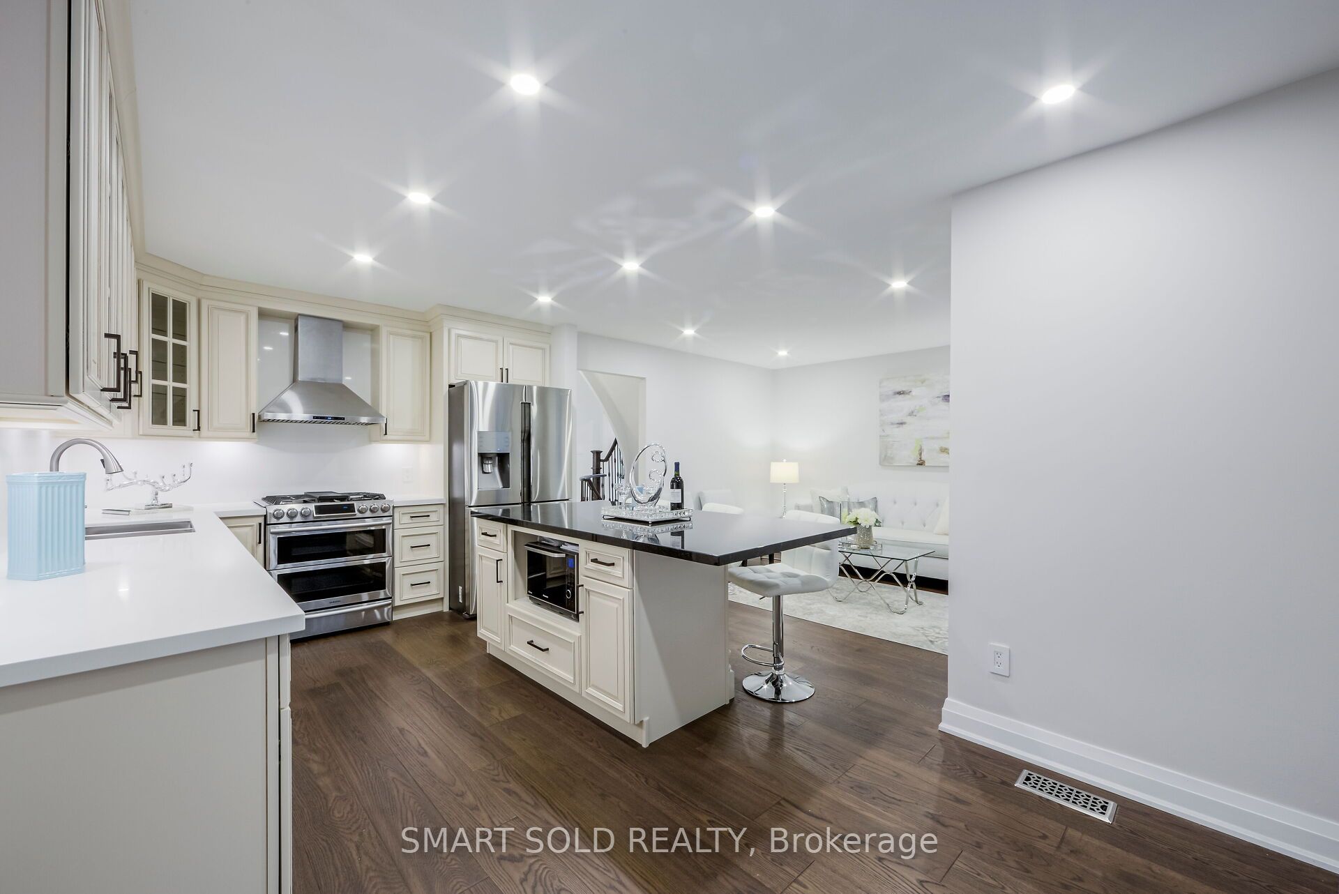 1 Tiffany Gate Property Photo 14