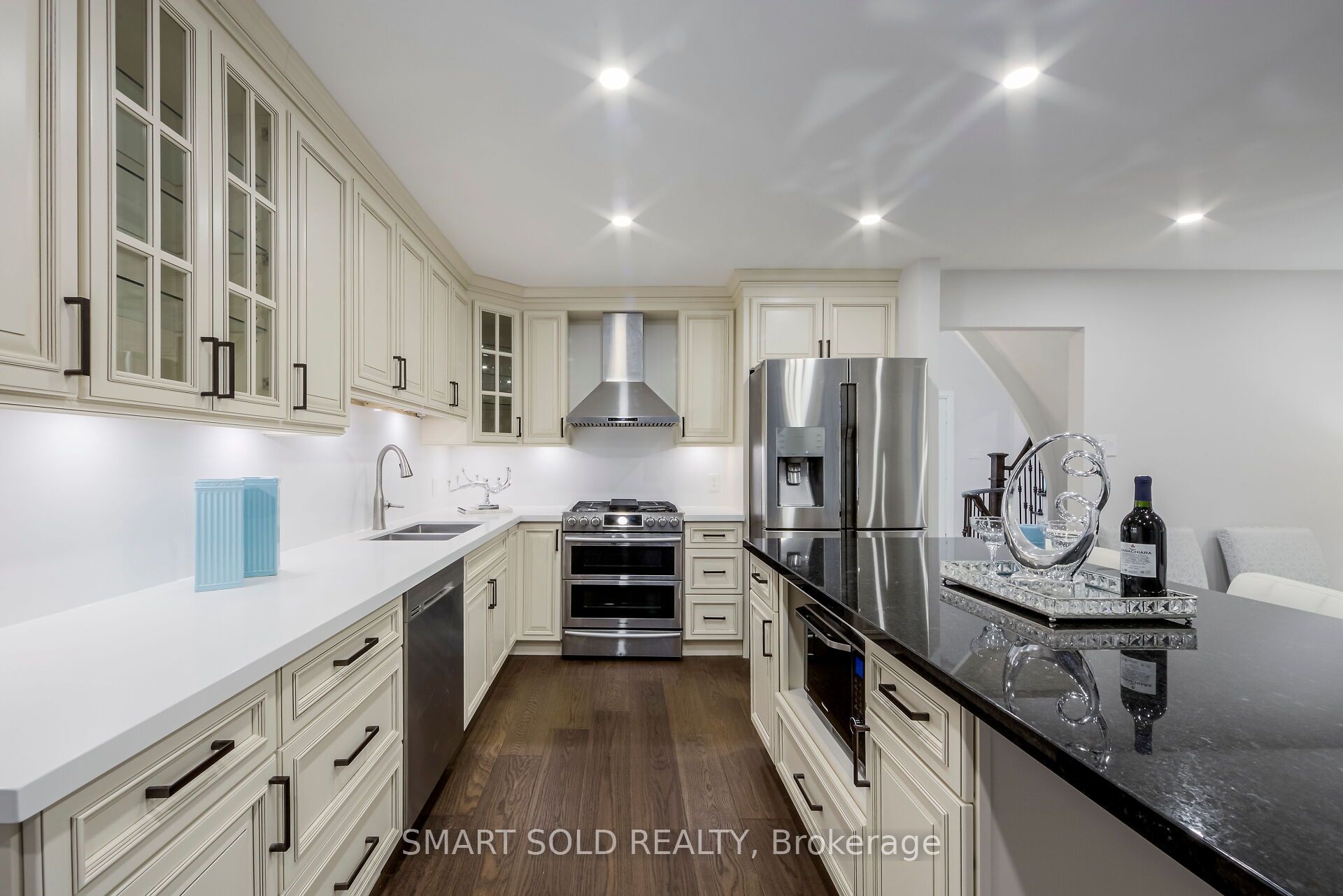 1 Tiffany Gate Property Photo 16