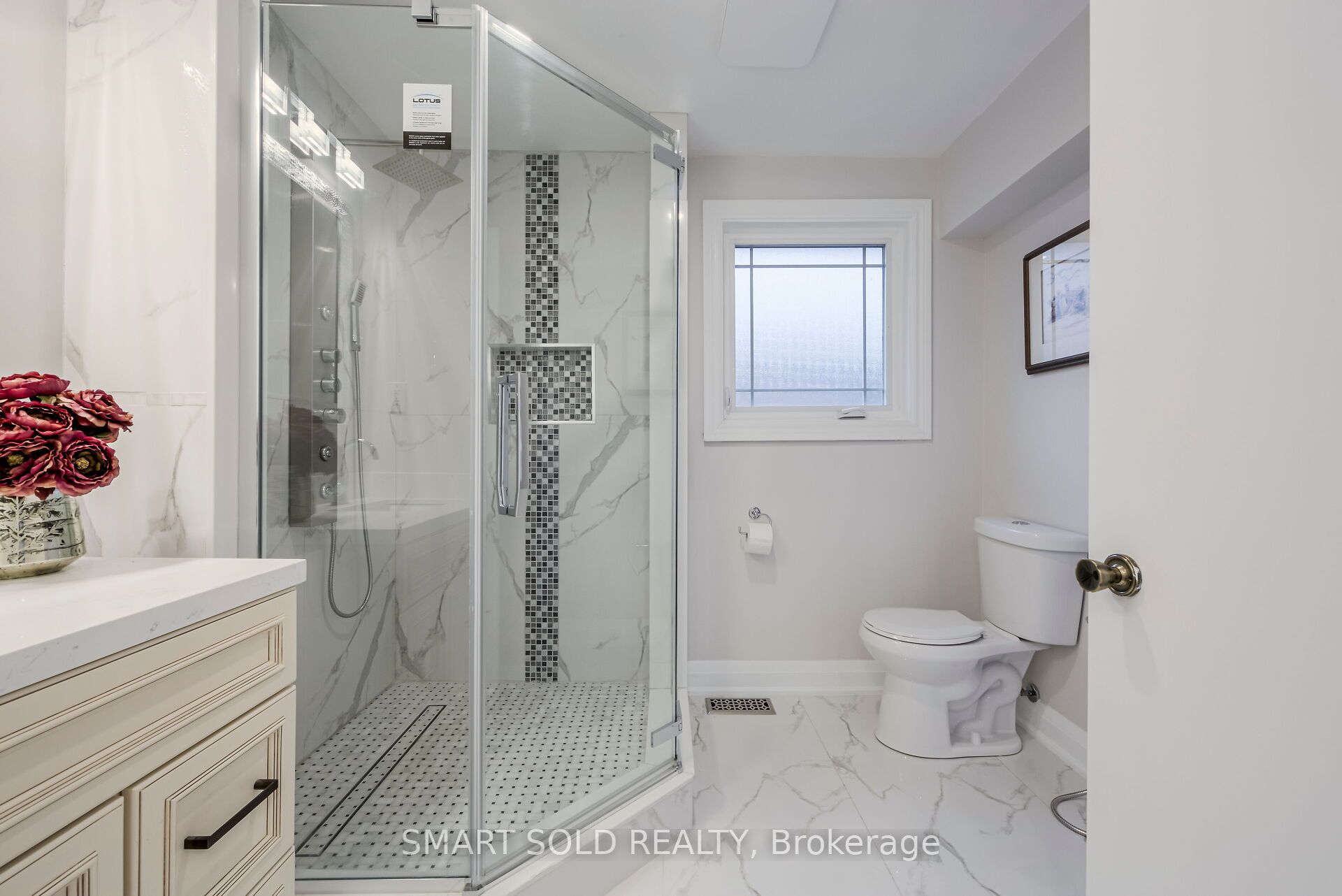 1 Tiffany Gate Property Photo 32