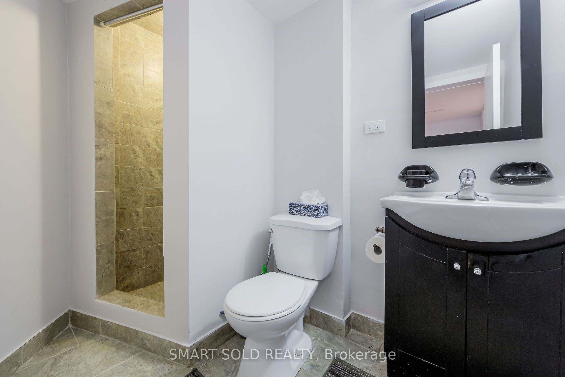 1 Tiffany Gate Property Photo 45