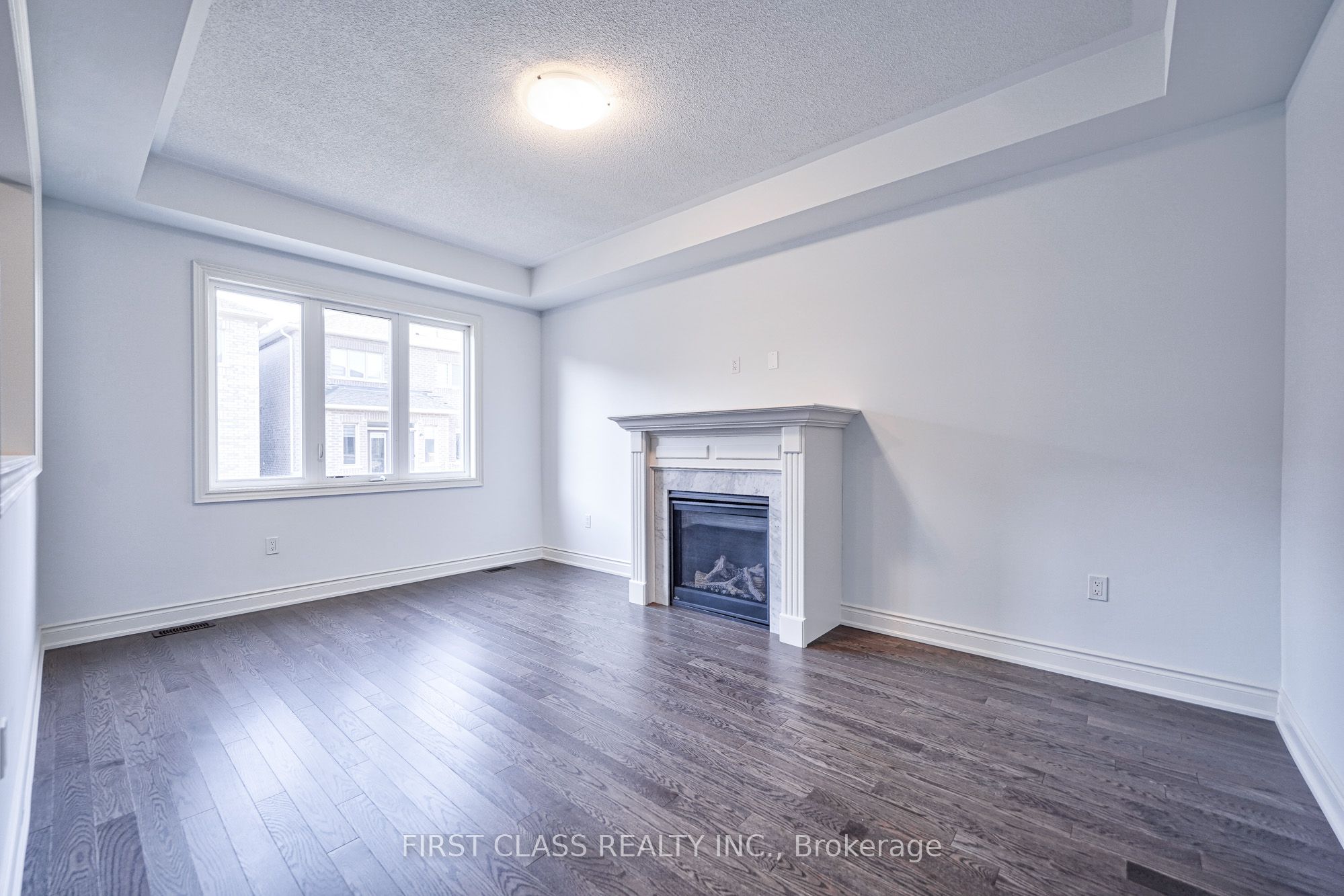 325 Boundary Boulevard Property Photo 10