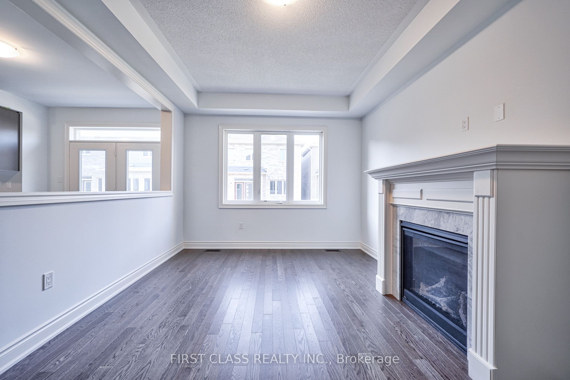325 Boundary Boulevard Property Photo 11