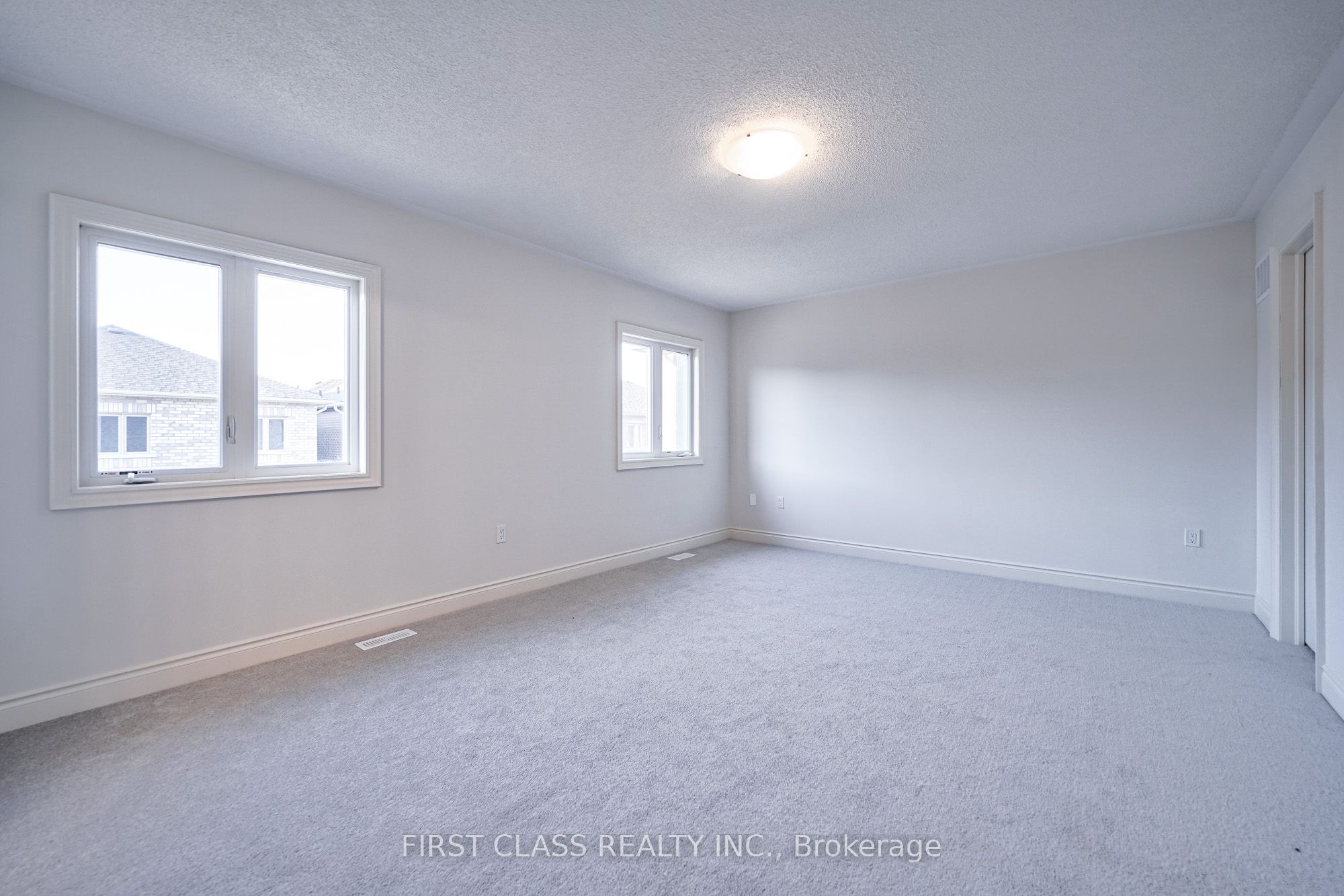 325 Boundary Boulevard Property Photo 17