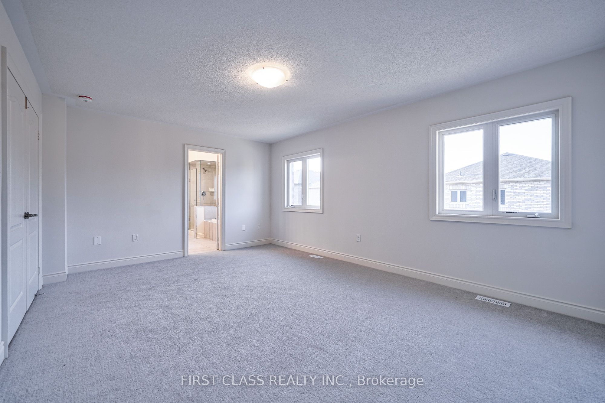 325 Boundary Boulevard Property Photo 19