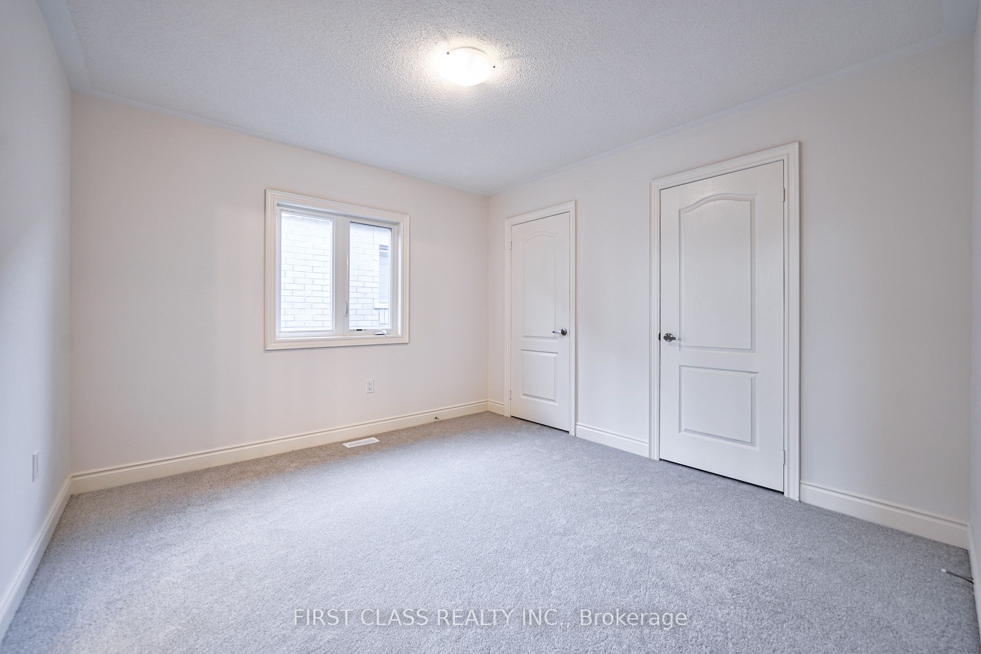 325 Boundary Boulevard Property Photo 23