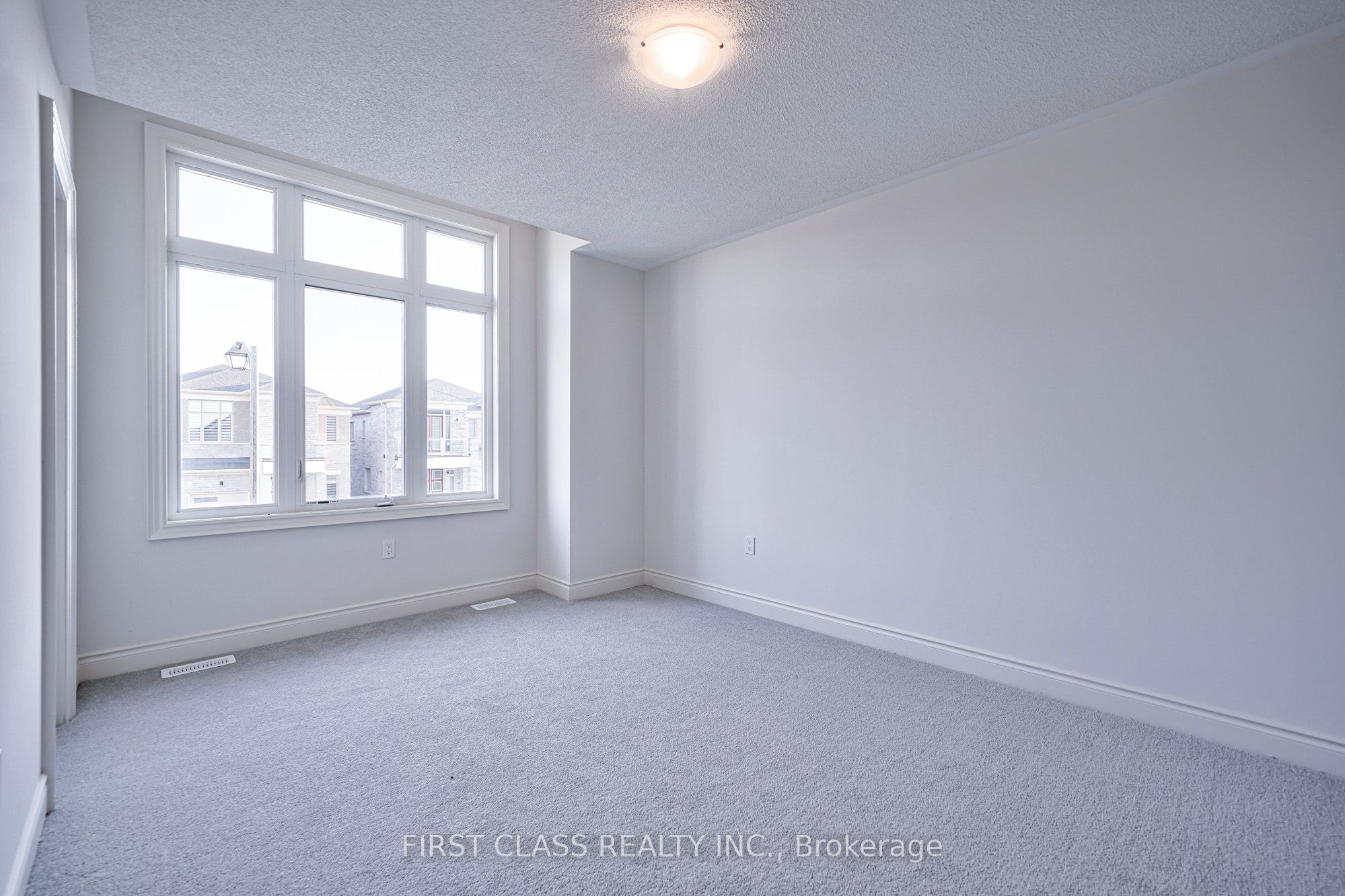 325 Boundary Boulevard Property Photo 26