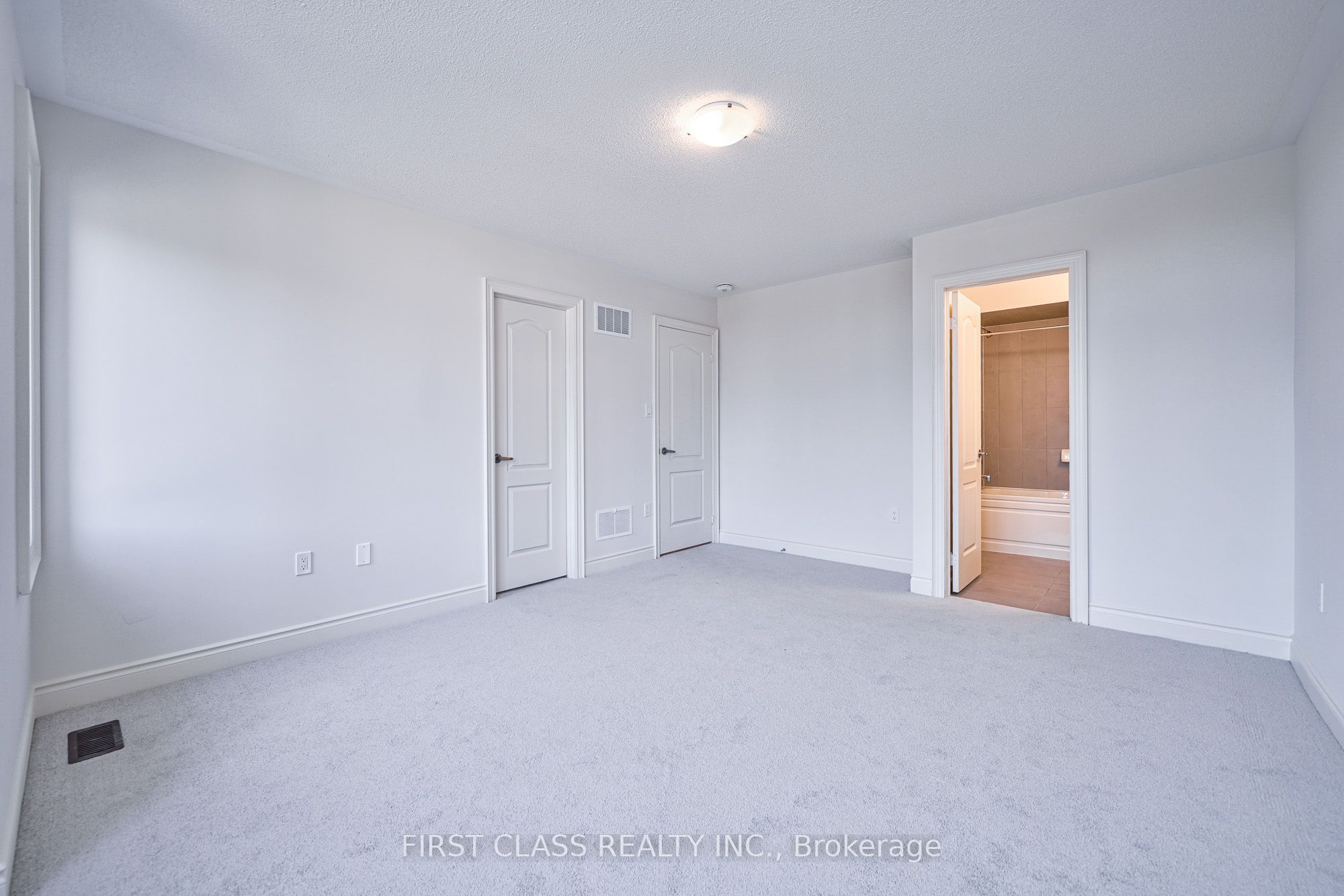 325 Boundary Boulevard Property Photo 30