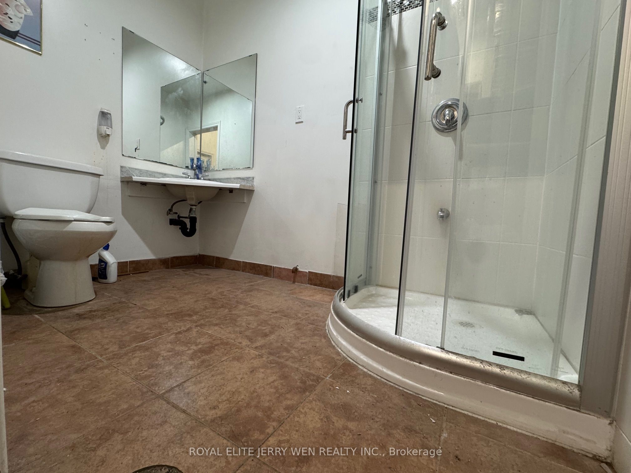 205 Clayton Drive 12 Property Photo 10