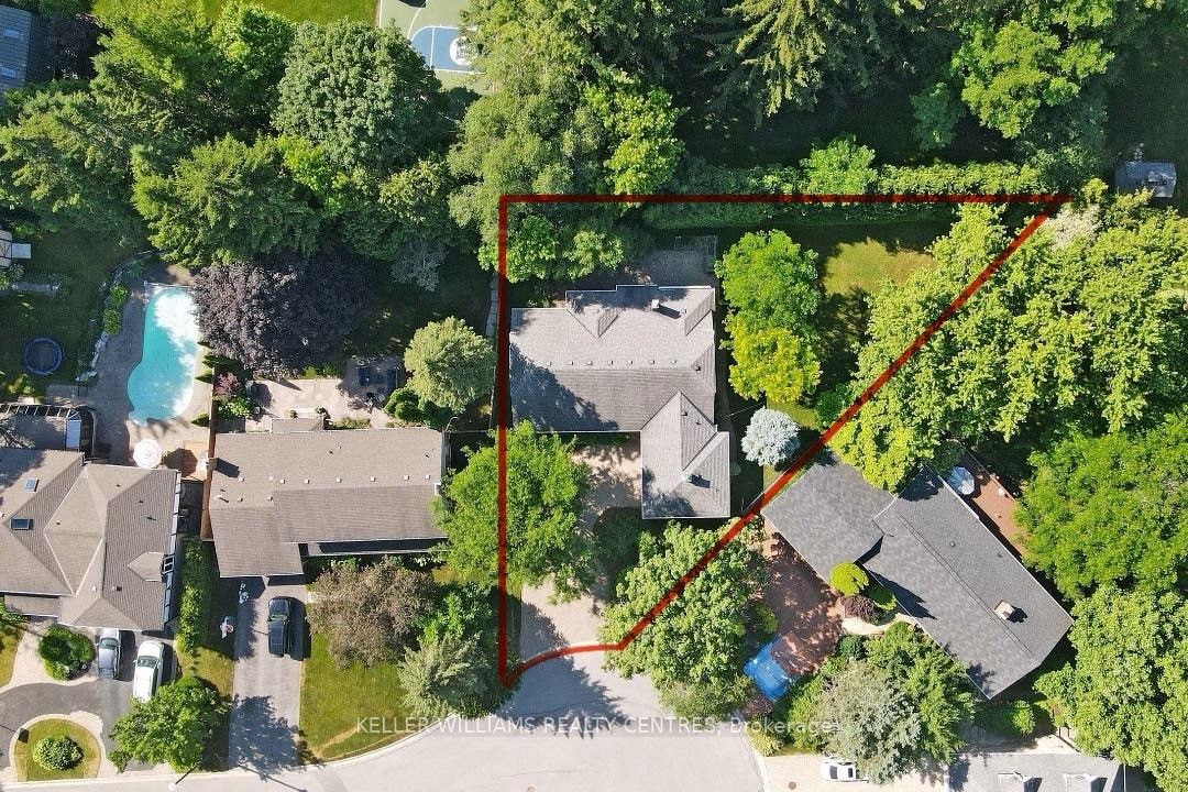 27 Hawthorne Lane Property Photo 1