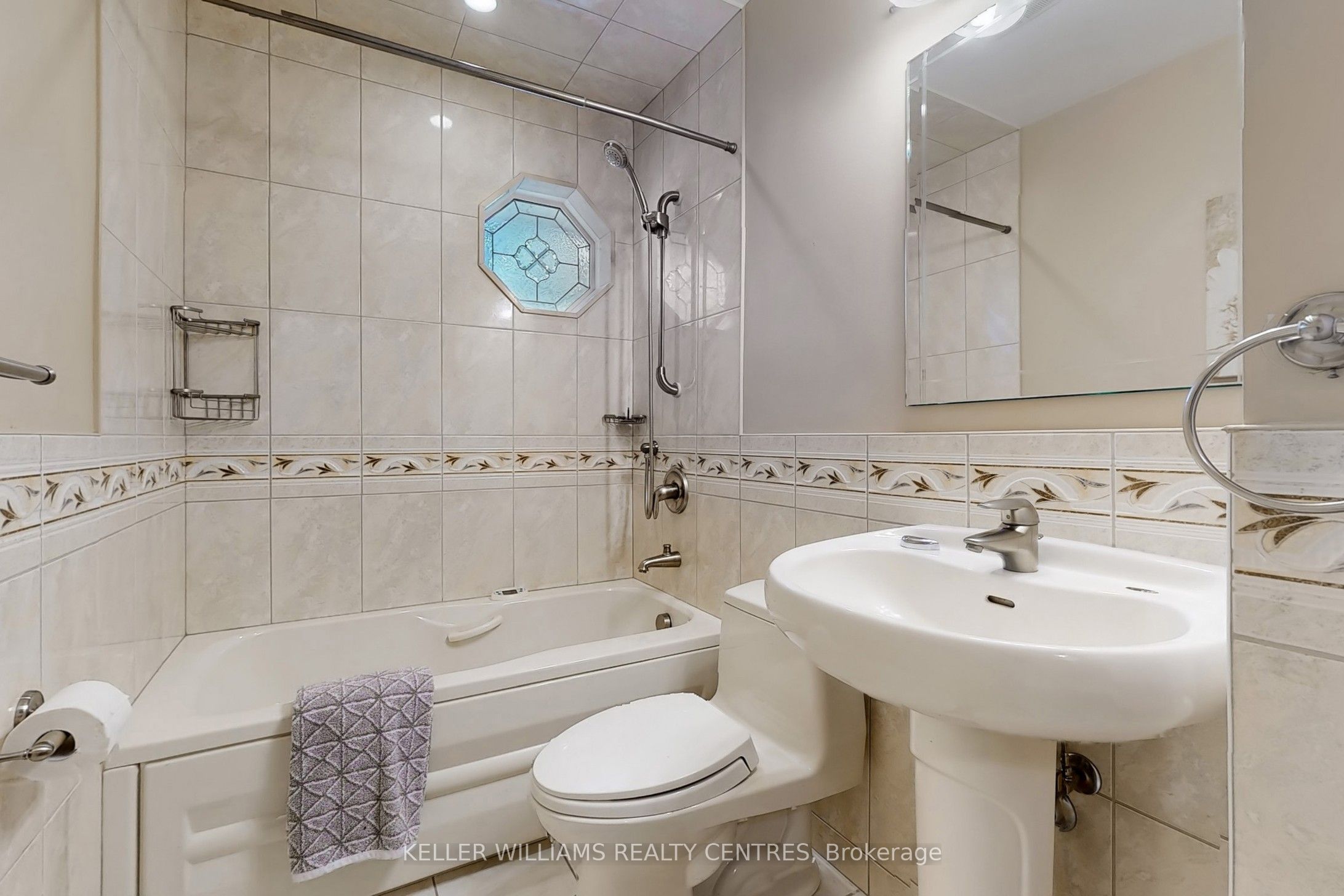27 Hawthorne Lane Property Photo 24
