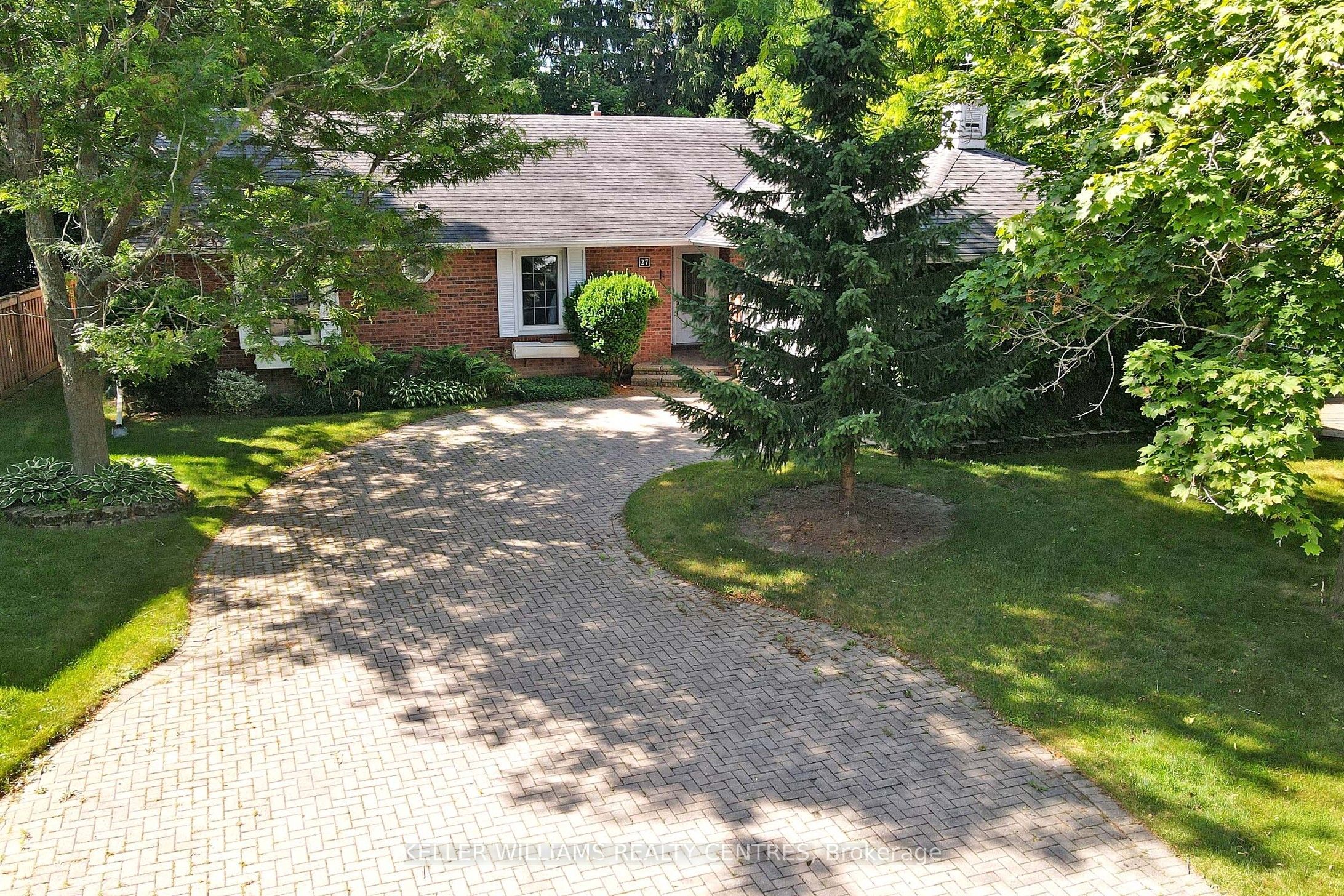 27 Hawthorne Lane Property Photo 35