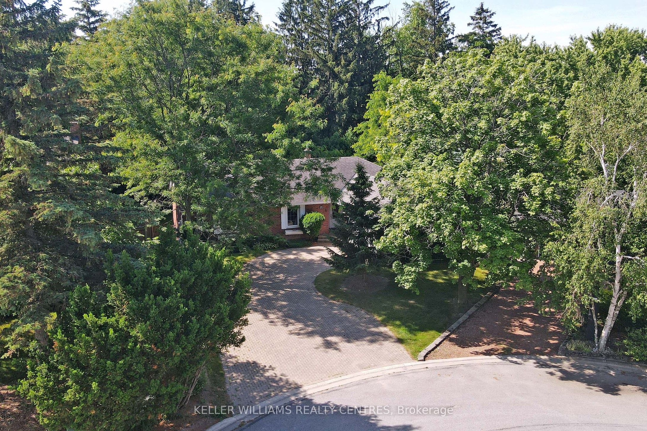 27 Hawthorne Lane Property Photo 36