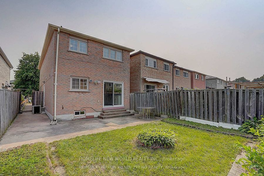 36 Chloe Crescent Property Photo 16